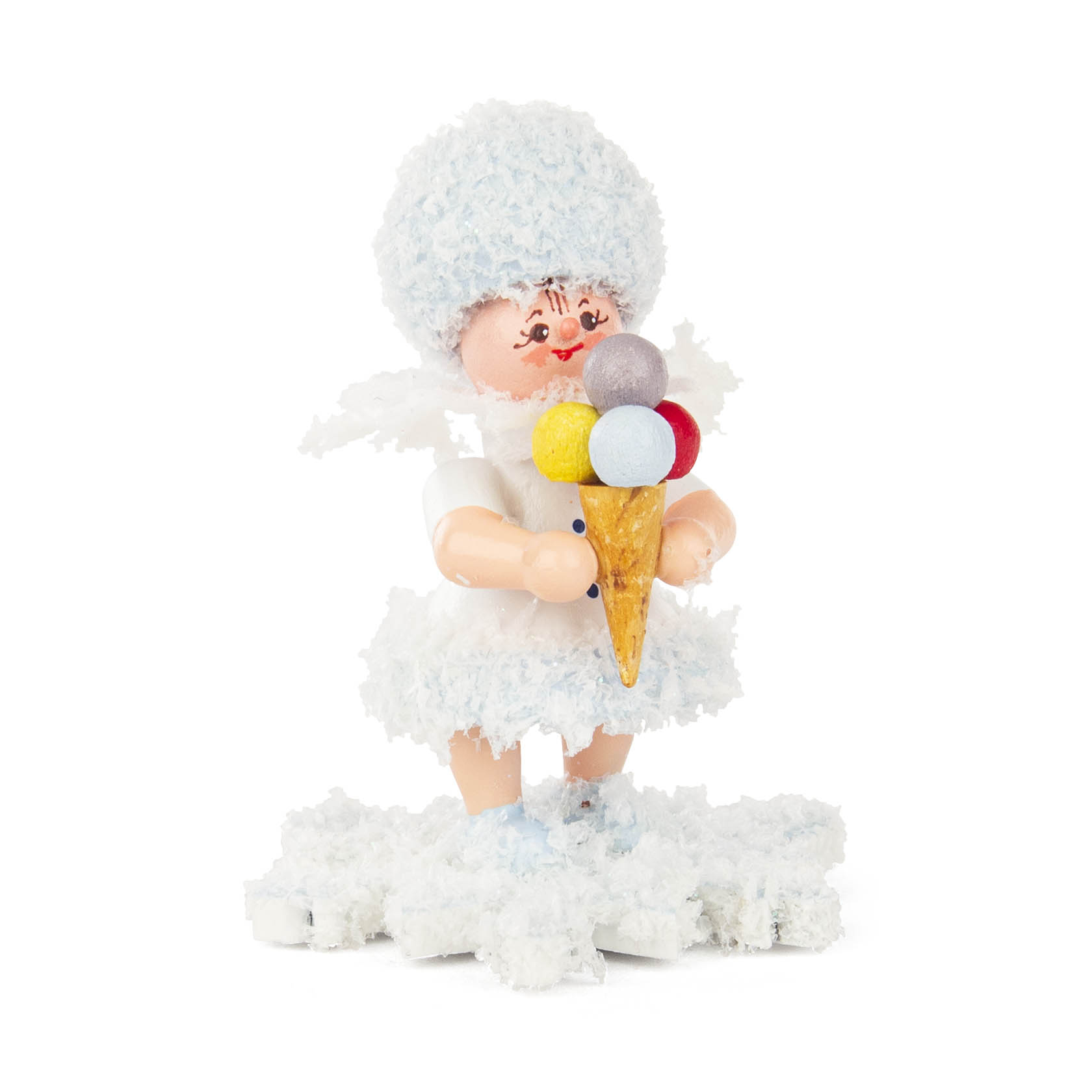 Holzfigur eines lächelnden Kindes in Schneeflöckchenkostüm mit Mütze und einem Eisbecher in der Hand. im Dregeno Online Shop günstig kaufen