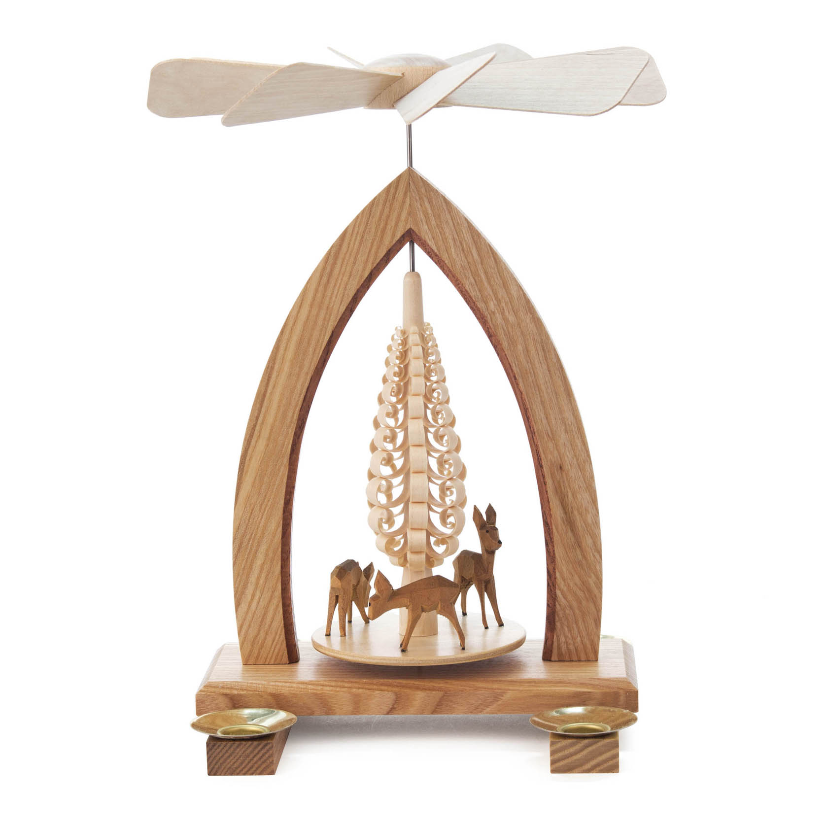 Holzpyramide mit einem hölzernen Reh, einer Kerzeleihe mit Rehen und einem flügelförmigen Rotor an der Spitze, geeignet für 14mm Kerzen. im Dregeno Online Shop günstig kaufen