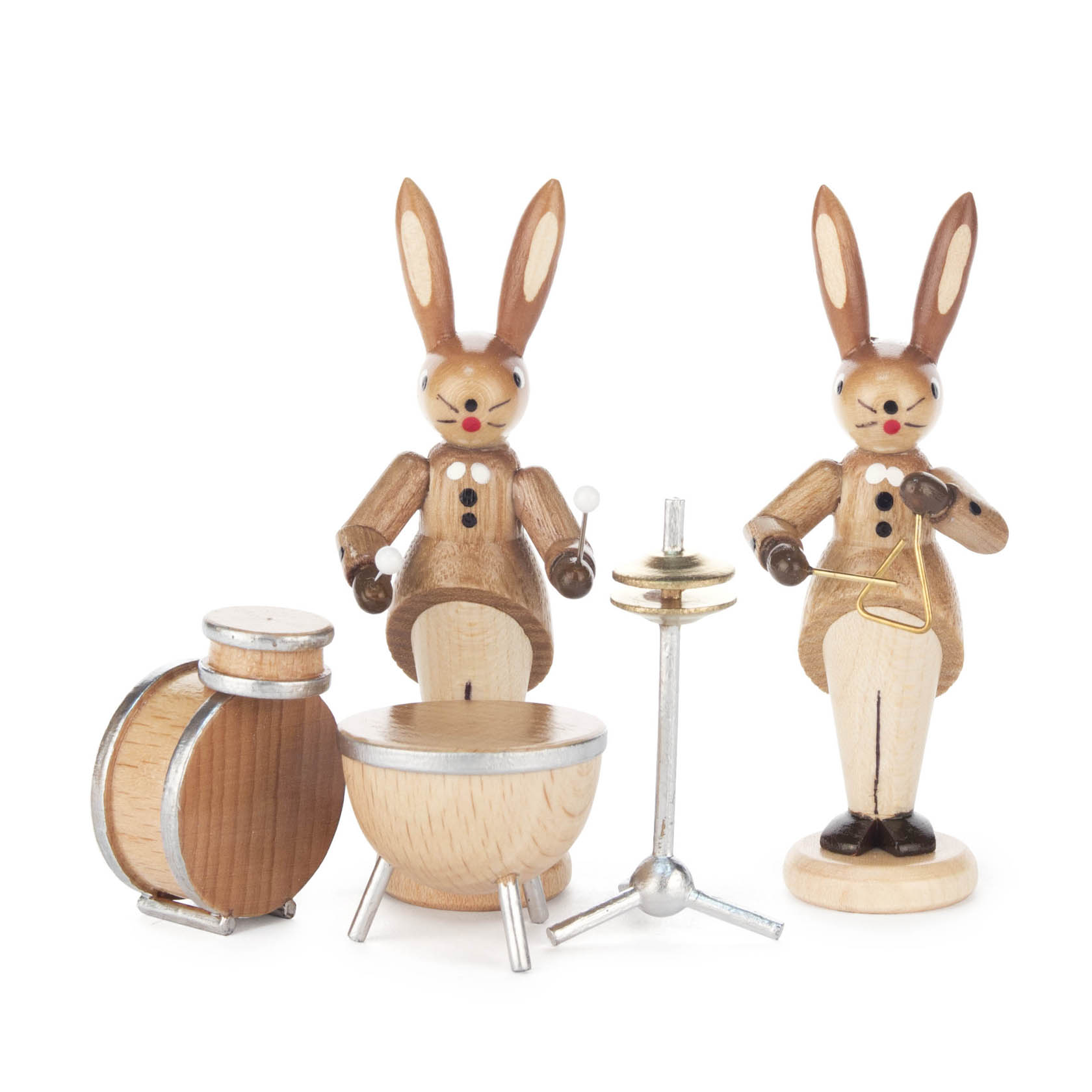 Zwei holzgeschnitzte Hasenfiguren, einer spielt ein Schlagzeug, der andere eine Triangel. Beide tragen naturbelassene Holztrachten. im Dregeno Online Shop günstig kaufen