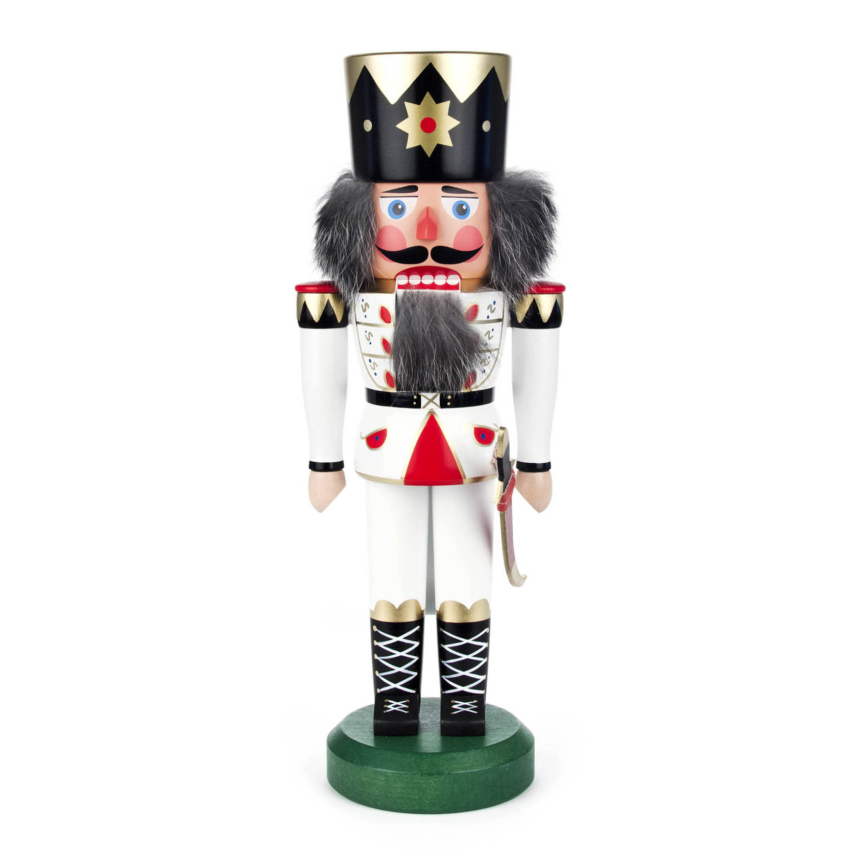 Ein eleganter Nussknacker in Form eines Königs, 36 cm groß, in weißem Gewand mit schwarzen und goldenen Details, samt rotem Bart und grauem Haarpelz. im Dregeno Online Shop günstig kaufen