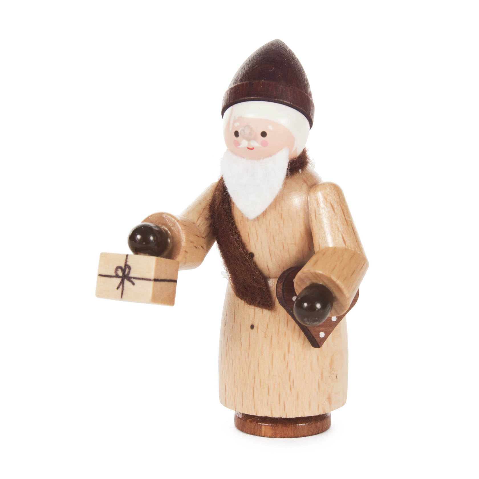 Holzfigur eines Nikolaus in braunem Mantel mit weißem Bart, hält ein Geschenk und einen dunklen Stab in den Händen. im Dregeno Online Shop günstig kaufen