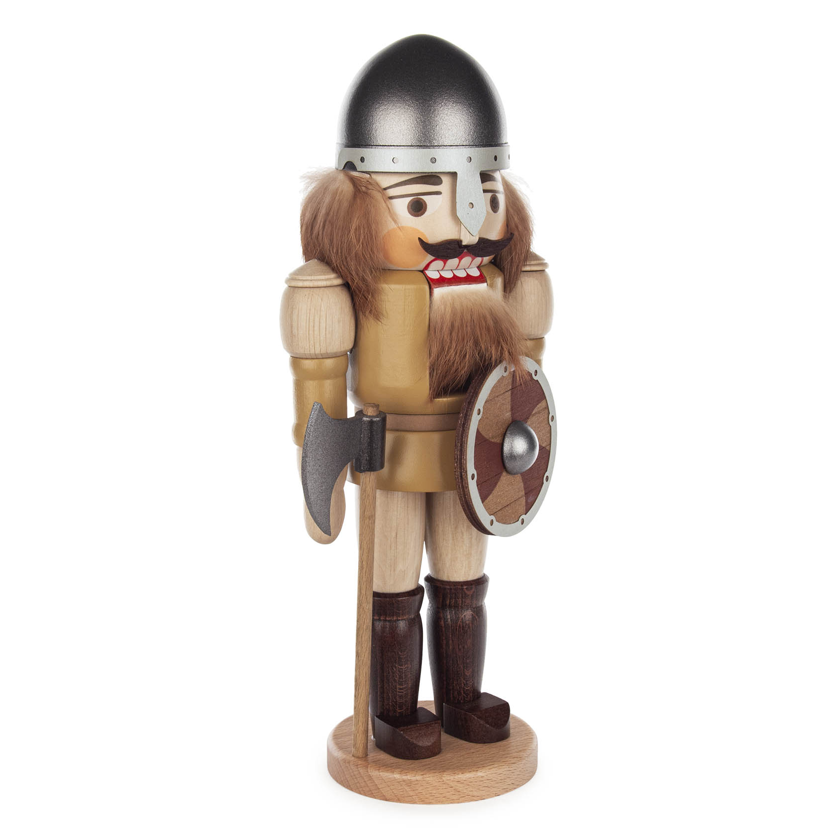 Ein Nussknacker im Stil eines Wikingers mit Helm, Bart und Schild. Er hält eine Axt in seiner rechten Hand und trägt eine uniforme, geschnitzte Kleidung.