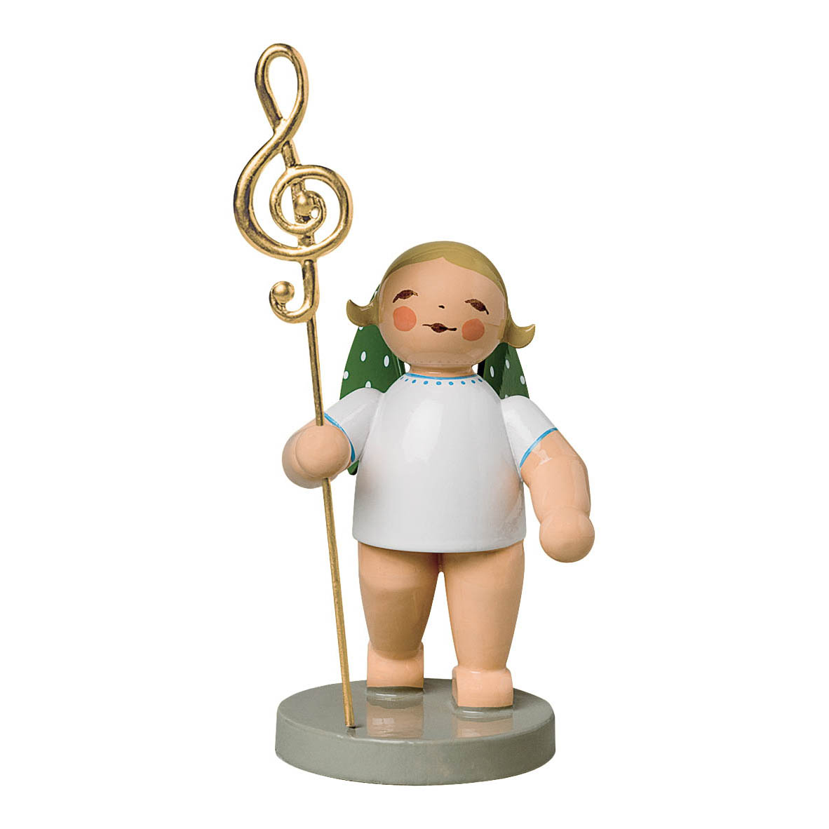 Holzengel mit grünen Flügeln und weißem Hemd hält einen goldenen Notenschlüssel in der Hand. Er steht auf einem grauen Sockel. im Dregeno Online Shop günstig kaufen