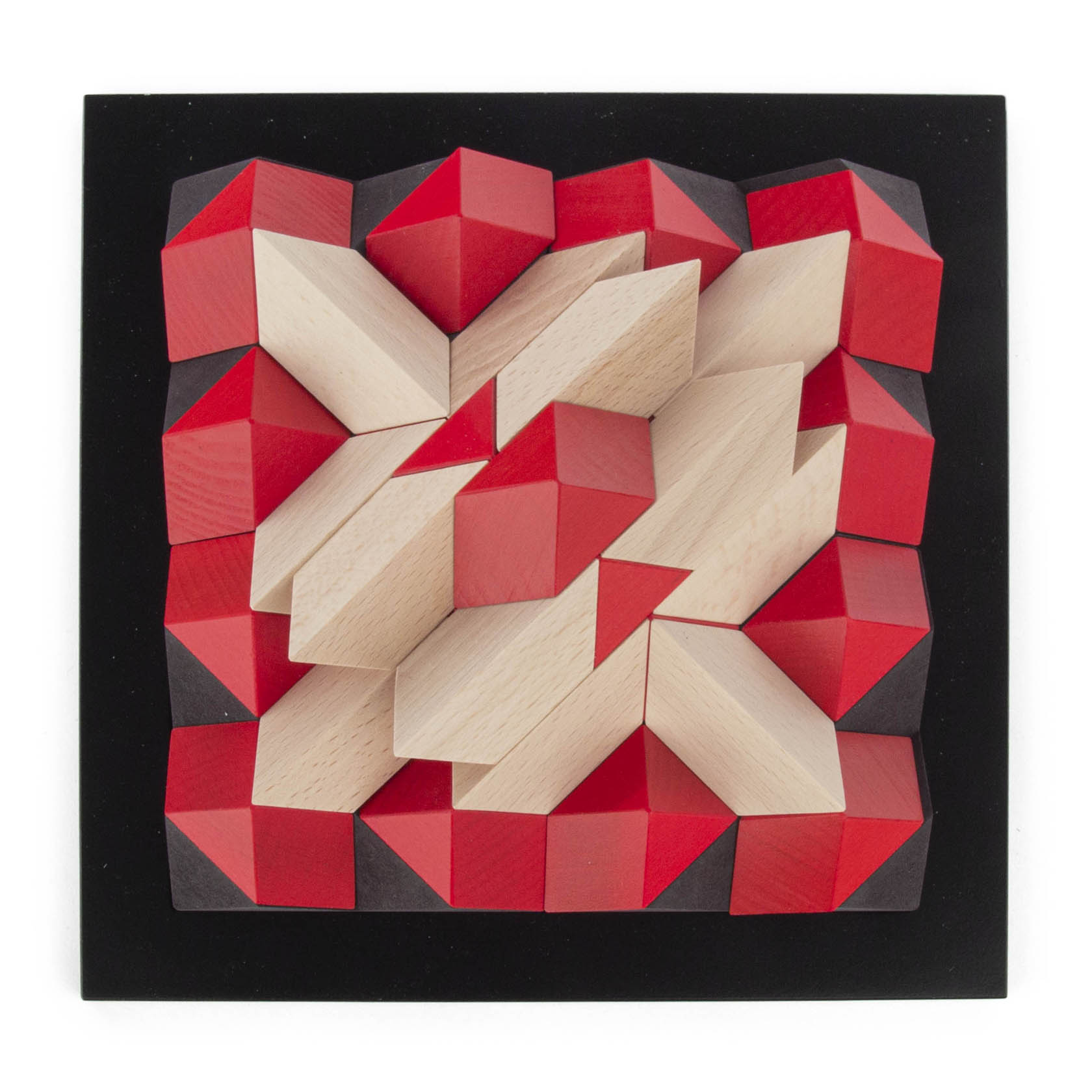 Ein Kunstwerk bestehend aus roten und naturfarbenen Holzklötzen, die in einem geometrischen Muster angeordnet sind. im Dregeno Online Shop günstig kaufen