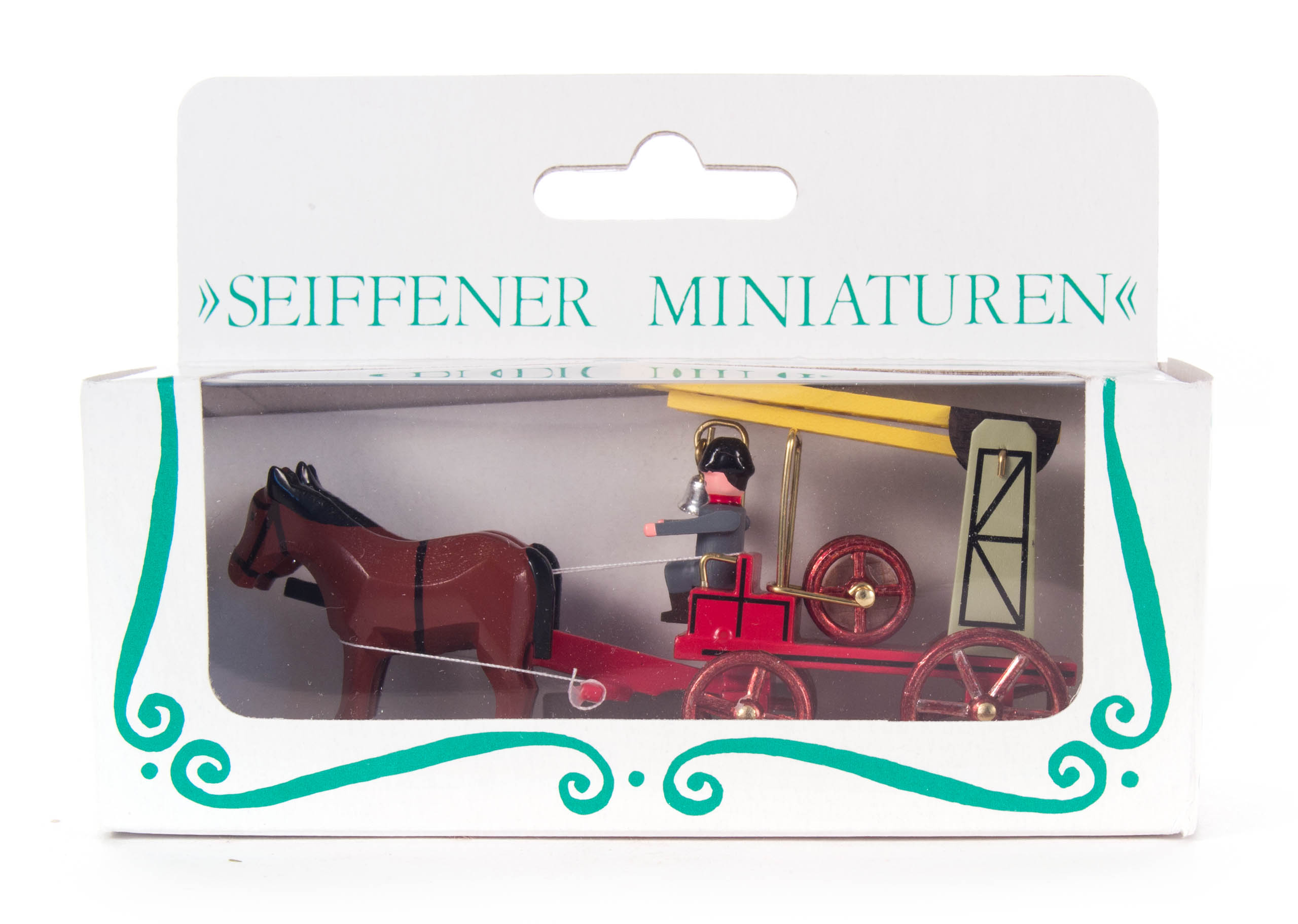 Miniatur eines Pferdegespanns mit Feuerwehrmann auf einer Drehleiter von Seiffener Miniaturen in Geschenkverpackung.