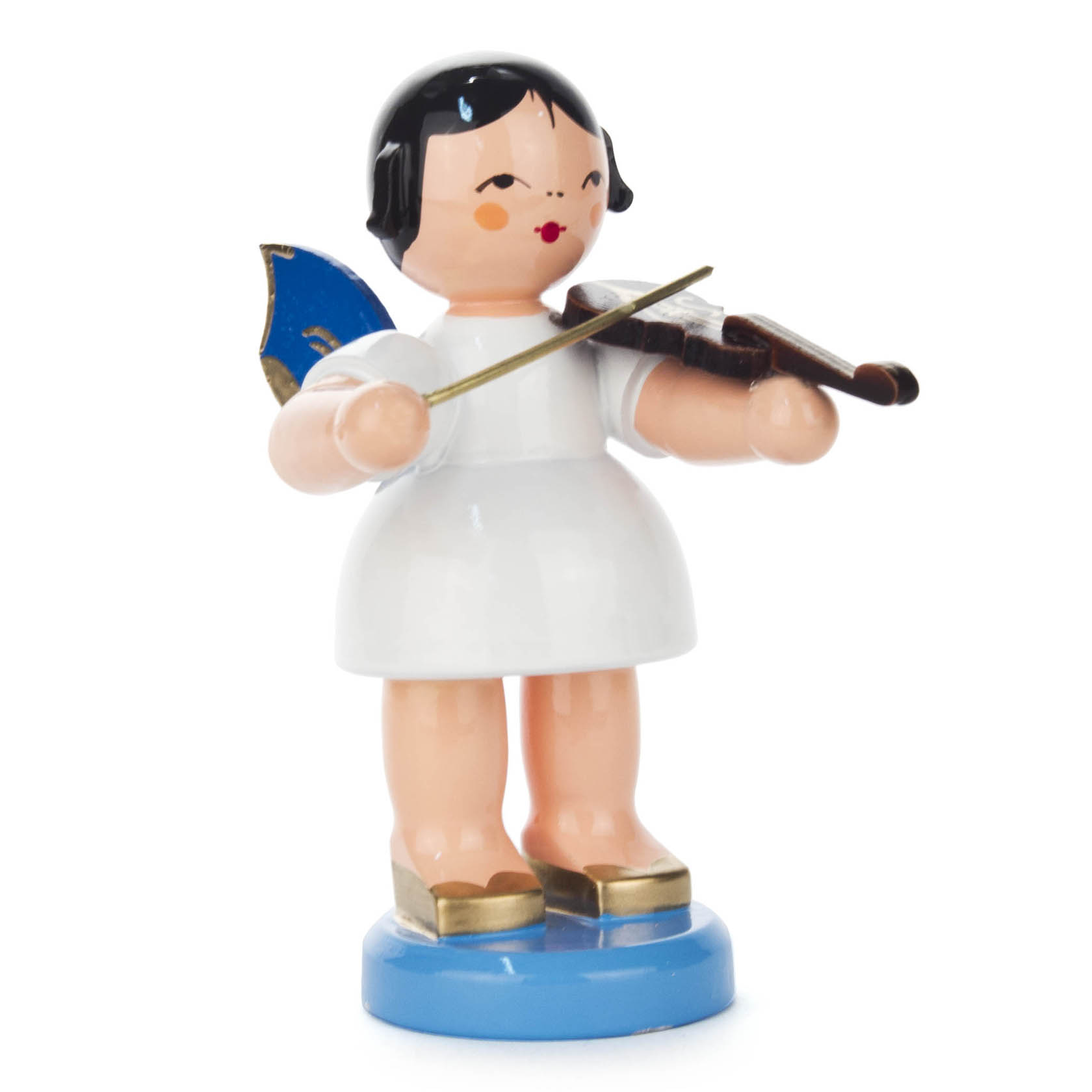 Eine Engelsfigur mit schwarzen Haaren, in weißem Kleid, spielt Violine. Sie hat blaue Flügel und steht auf einer blauen Basis. im Dregeno Online Shop günstig kaufen