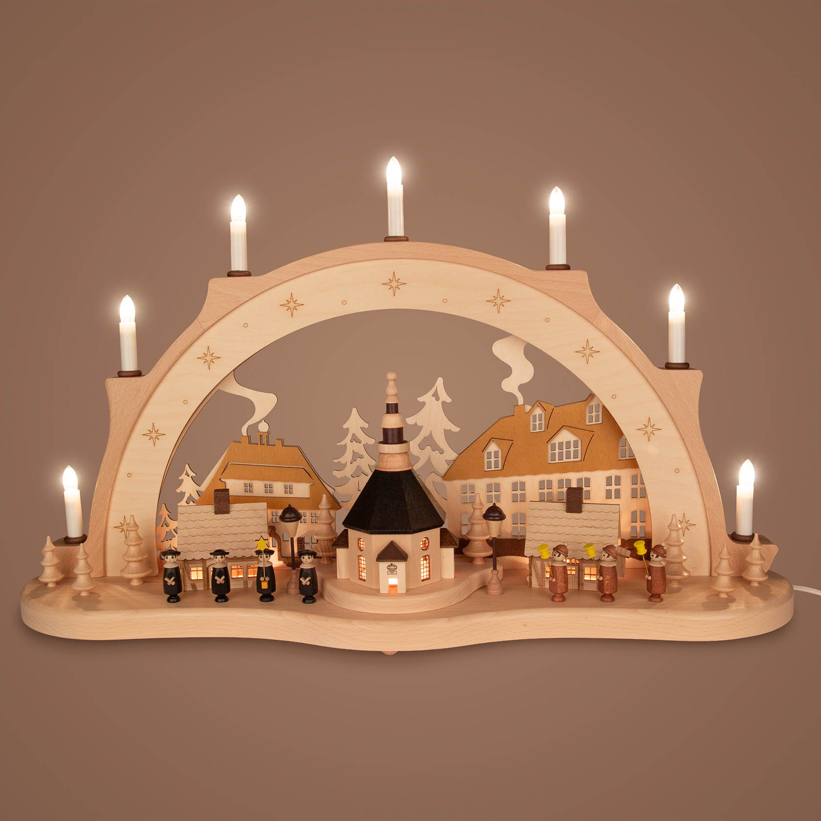Schwibbogen mit Seiffener Kirche, elektrisch beleuchtet