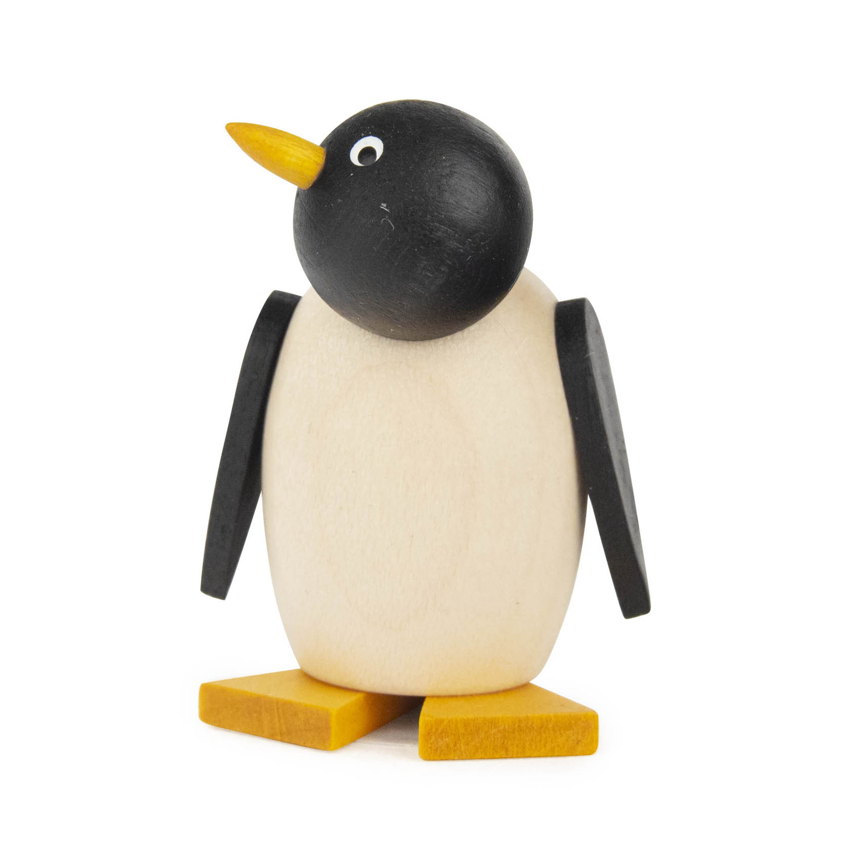 Holzfigur eines Pinguinbabys mit schwarzem Kopf und Flügeln, cremefarbenem Körper und orangefarbenem Schnabel und Füßen.