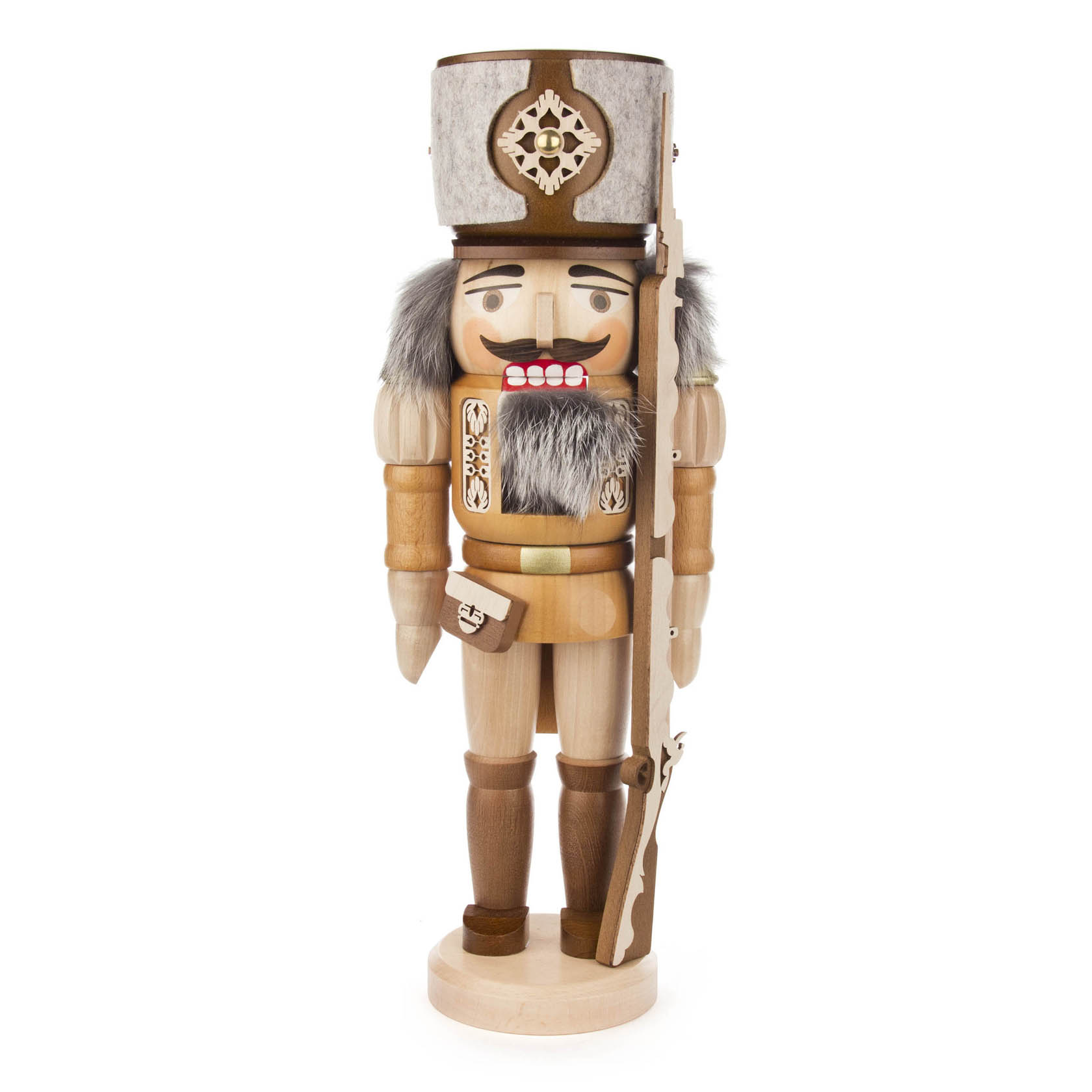 Ein Nussknacker in Form eines Soldaten, 40 cm groß, mit brauner Uniform, Mütze mit Pelzbesatz und einem Gewehr an seiner Seite. im Dregeno Online Shop günstig kaufen