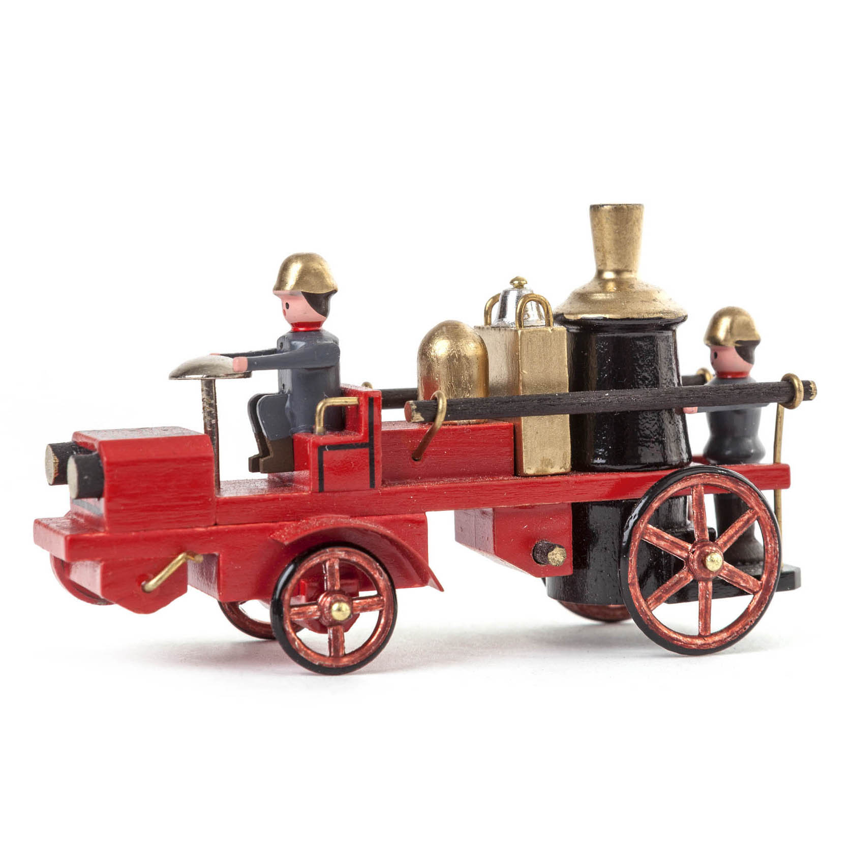 Ein Modell einer historischen, frontgetriebenen Dampfspritze mit zwei Figuren, die goldene Helme tragen. Das Fahrzeug ist in Rot und Schwarz gehalten. im Dregeno Online Shop günstig kaufen