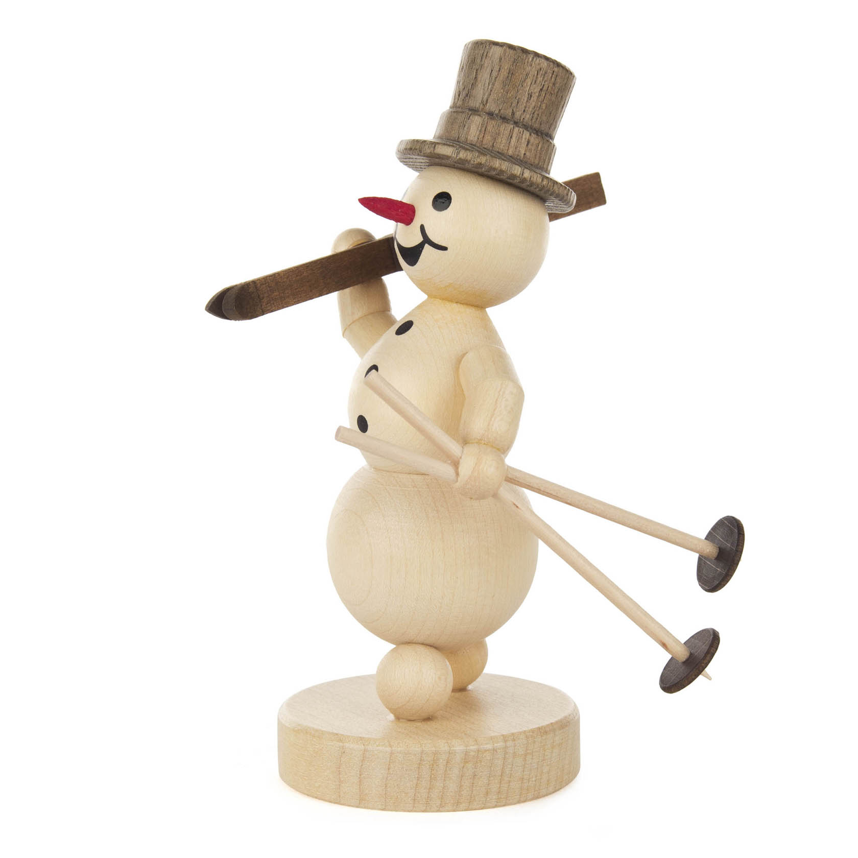 Handgefertigter Holzschneemann mit schwarzem Zylinder, roter Nase und einem Skistock in der Hand, auf einem Holzsockel stehend. im Dregeno Online Shop günstig kaufen