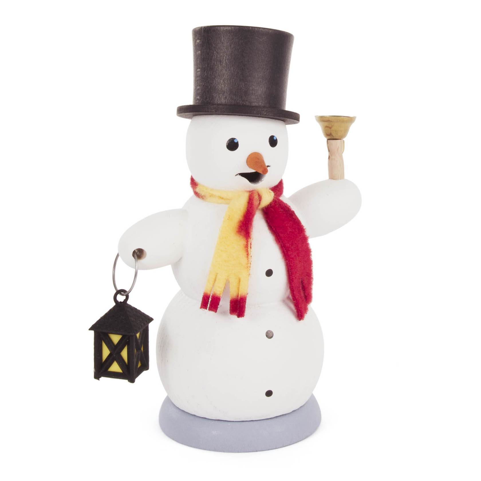 Ein Räuchermann in Form eines Schneemanns, der einen schwarzen Zylinder trägt, einen roten Schal und eine gelbe Laterne in der Hand hält. im Dregeno Online Shop günstig kaufen