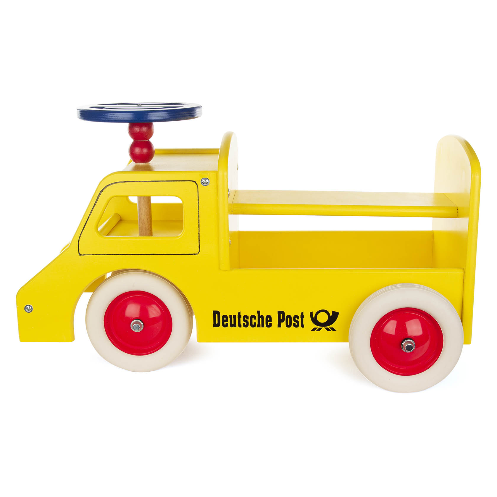 Gelbes Holzspielzeugauto in Form eines Deutsche Post Lastwagens mit rotem Lenkrad und Kunststoffrädern, geeignet für Kinder zum Rutschen.