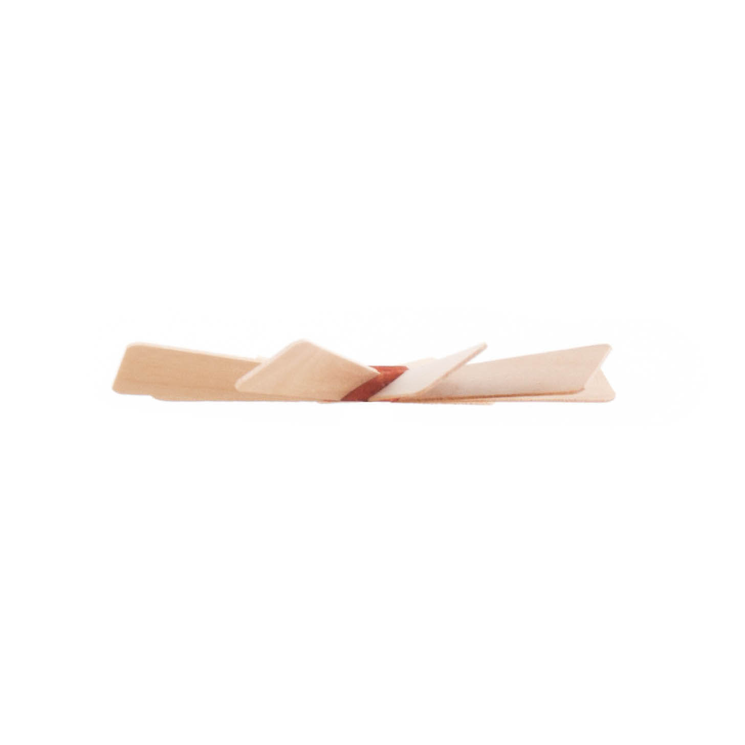 Kleines Holz-Flügelrad mit dem Durchmesser von 10 cm und einer Bohrung von 1,3 mm, aus mehreren flachen Schichten bestehend.