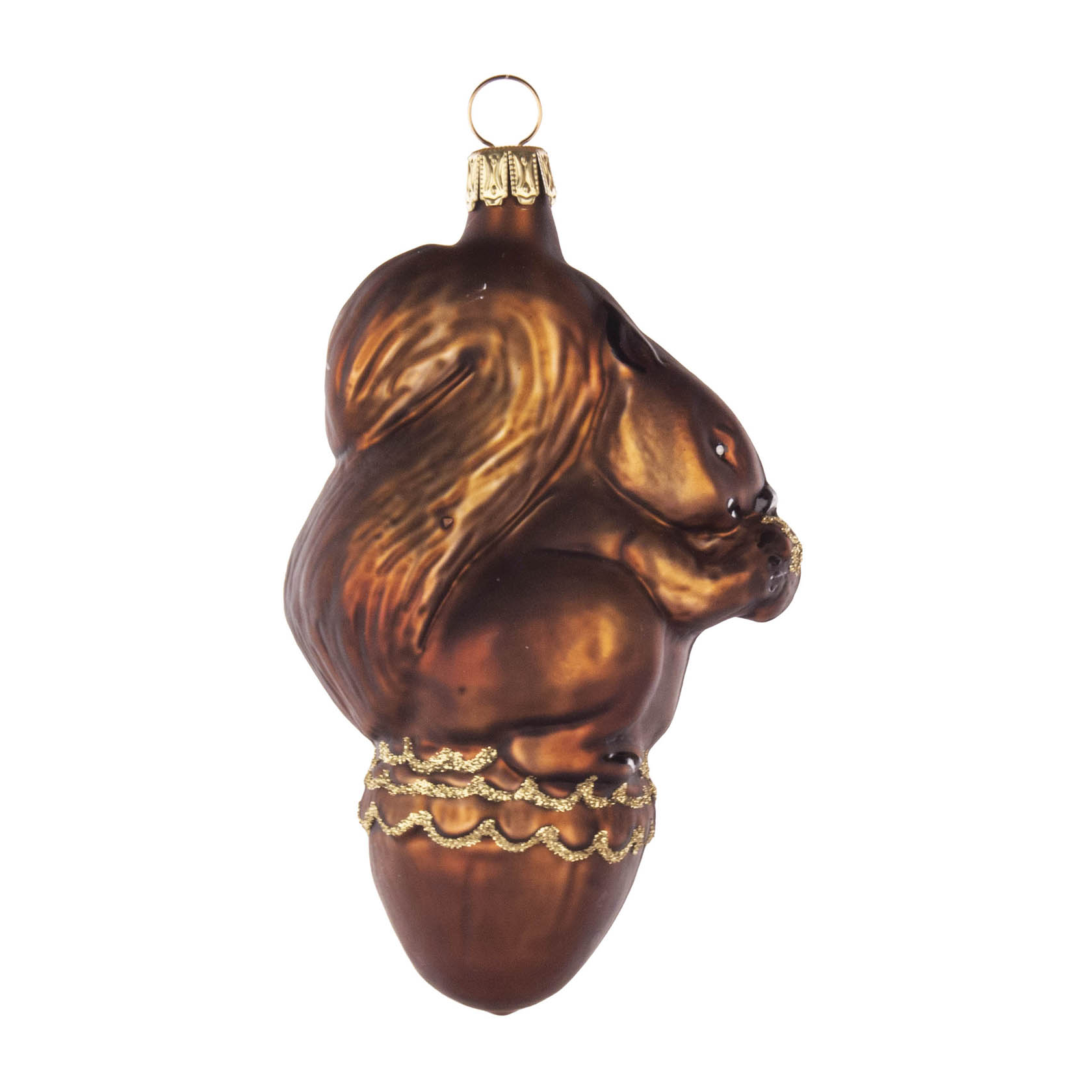 Glass Christmas ornament of a squirrel perched on a nut, with golden detailing, typical of Thuringian craftsmanship. im Dregeno Online Shop günstig kaufen