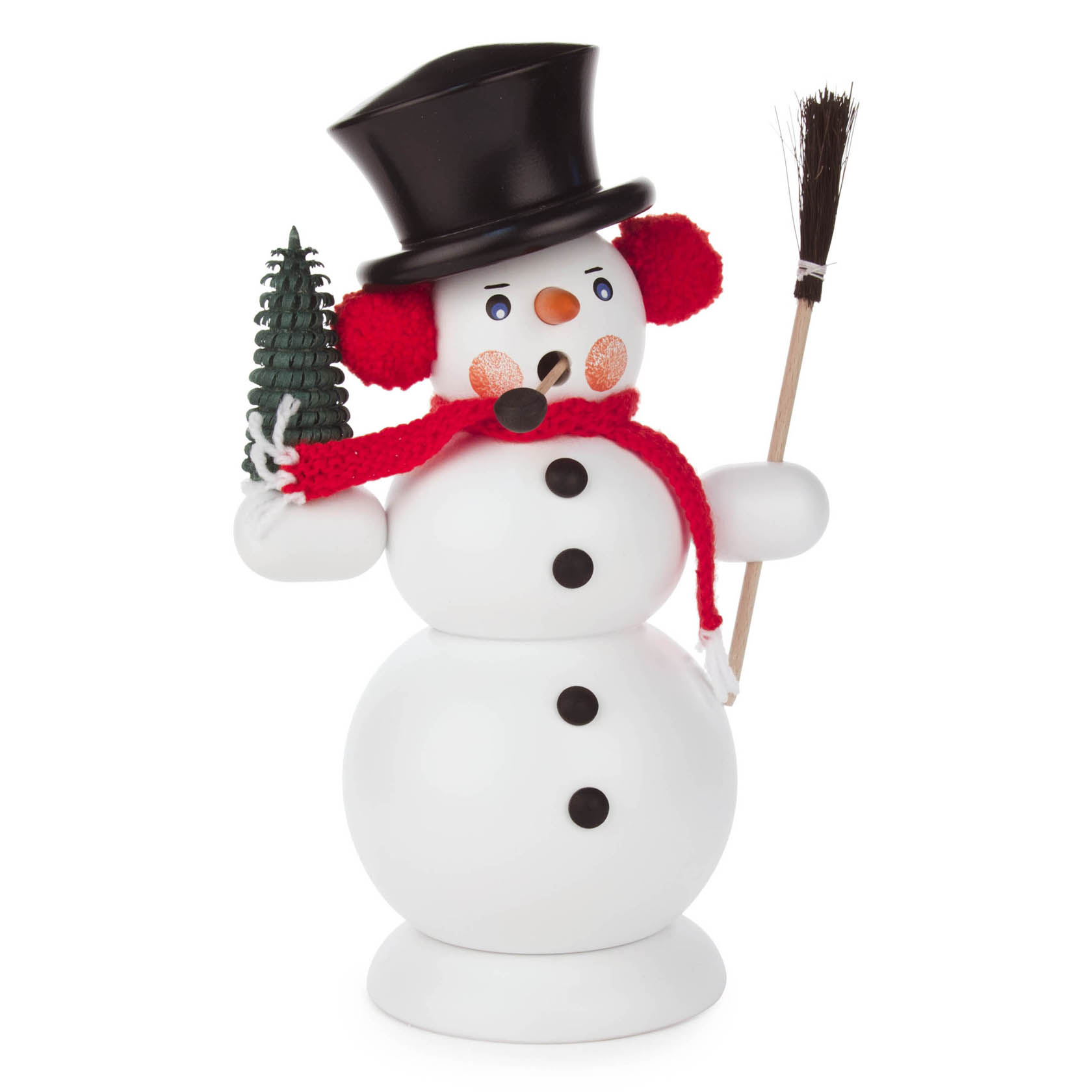 Ein weißer Räuchermann in Form eines Schneemanns mit einem schwarzen Zylinder, roten Ohrenschützern, einem roten Schal, einer Pfeife und einem Besen in der Hand. im Dregeno Online Shop günstig kaufen