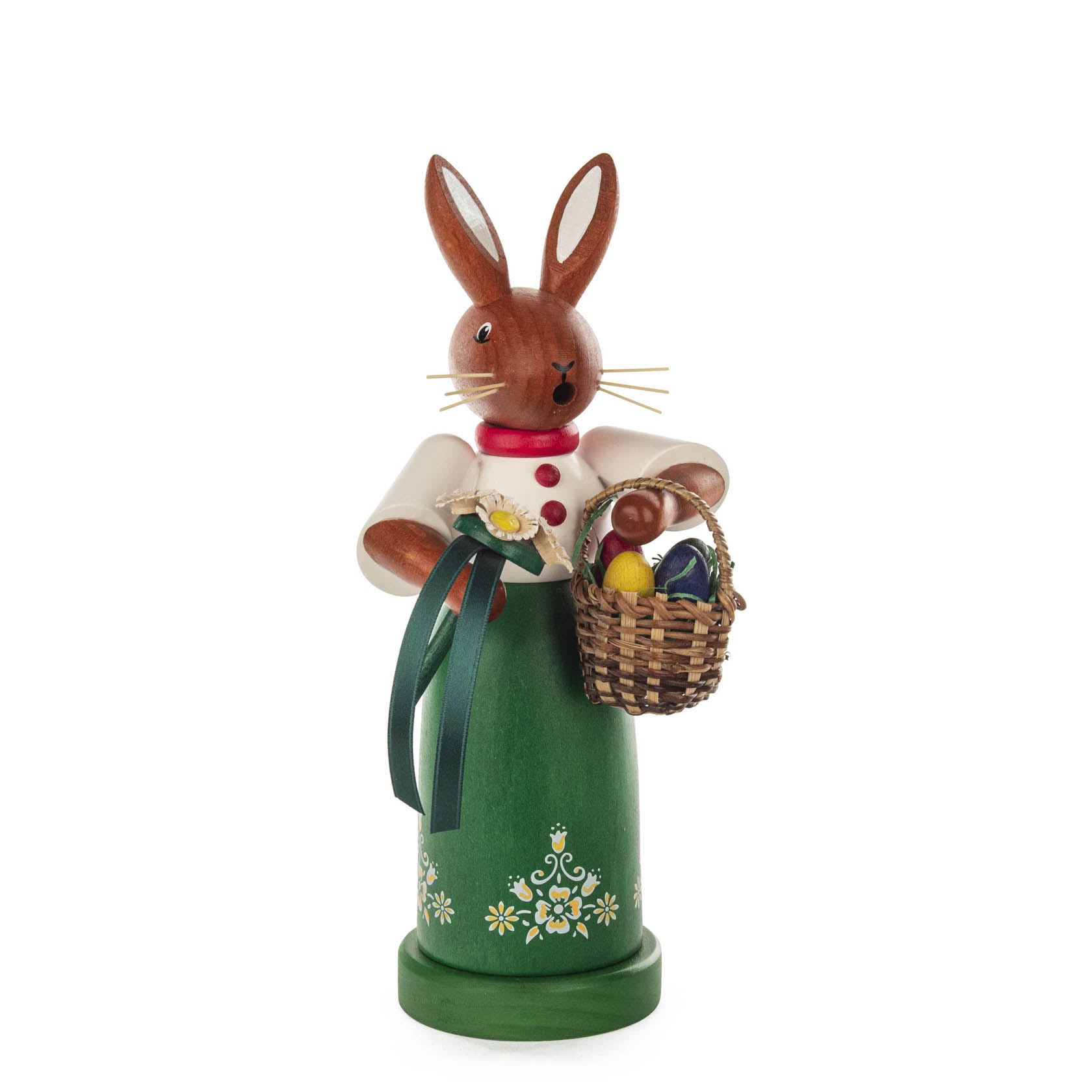 Räucherfigur einer Hasenfrau mit großen Ohren, bemalt in kräftigen Farben. Sie trägt traditionelle Kleidung und hält einen kleinen Korb mit Eiern. im Dregeno Online Shop günstig kaufen