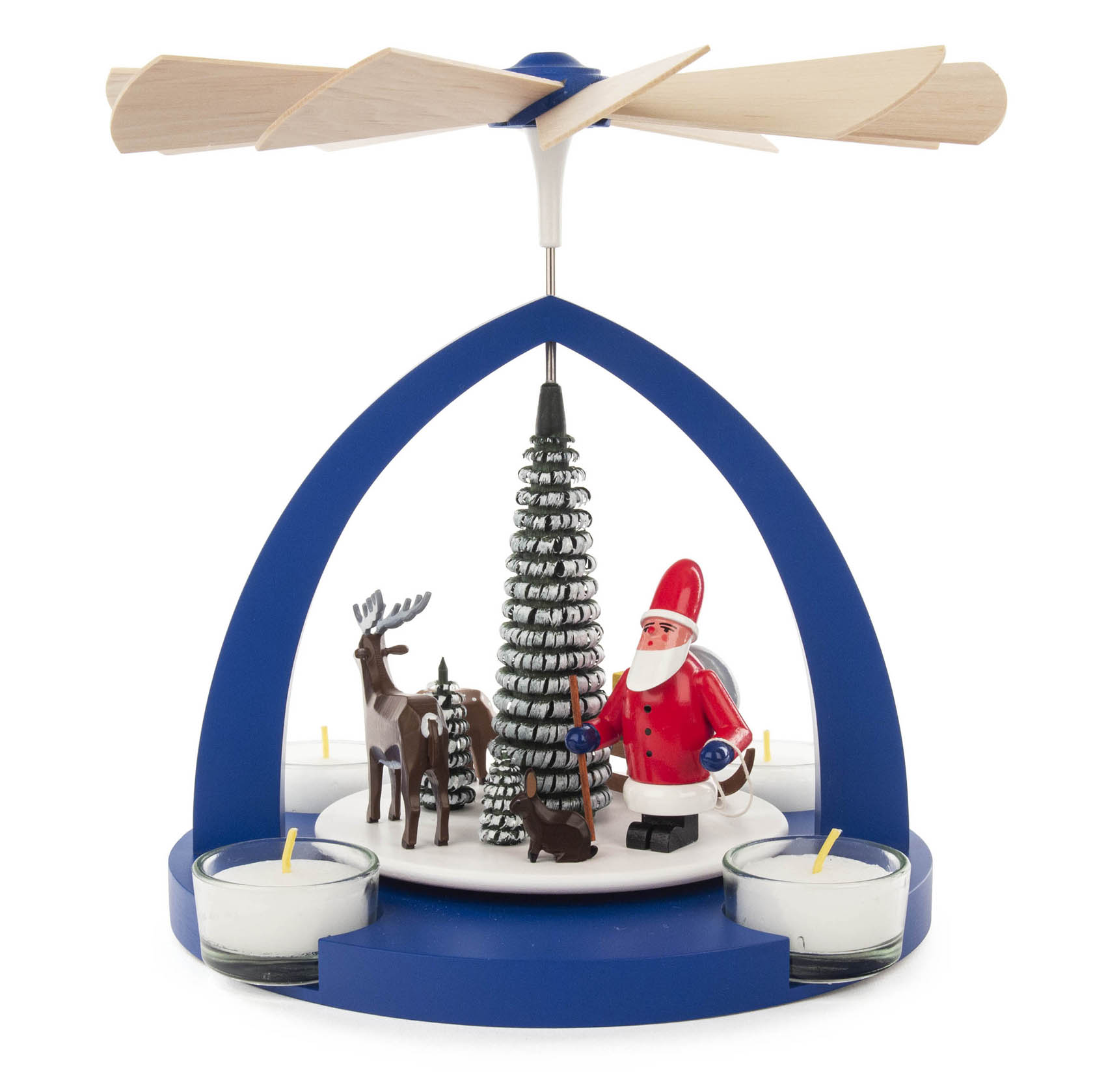 Blaue Teelicht-Pyramide mit Weihnachtsmann, Rentier, Hase und Fichte im Zentrum. Oberhalb sind helle Flügel, die sich durch Teelichtwärme drehen. im Dregeno Online Shop günstig kaufen