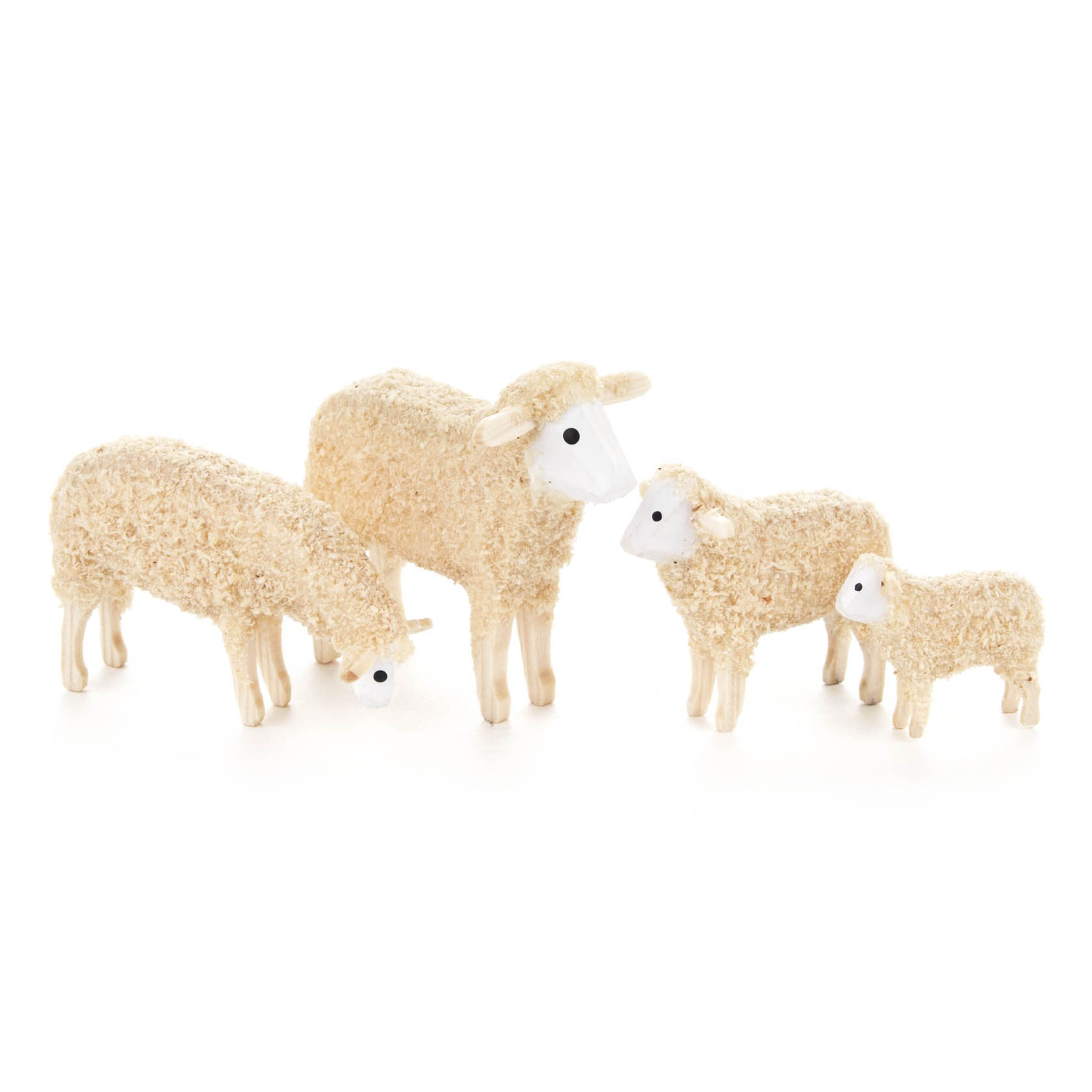 Ein Set aus vier Modell-Schafen: ein großes Schaf, ein mittleres Lamm und zwei kleine Lämmer, alle beige mit weißem Gesicht. im Dregeno Online Shop günstig kaufen