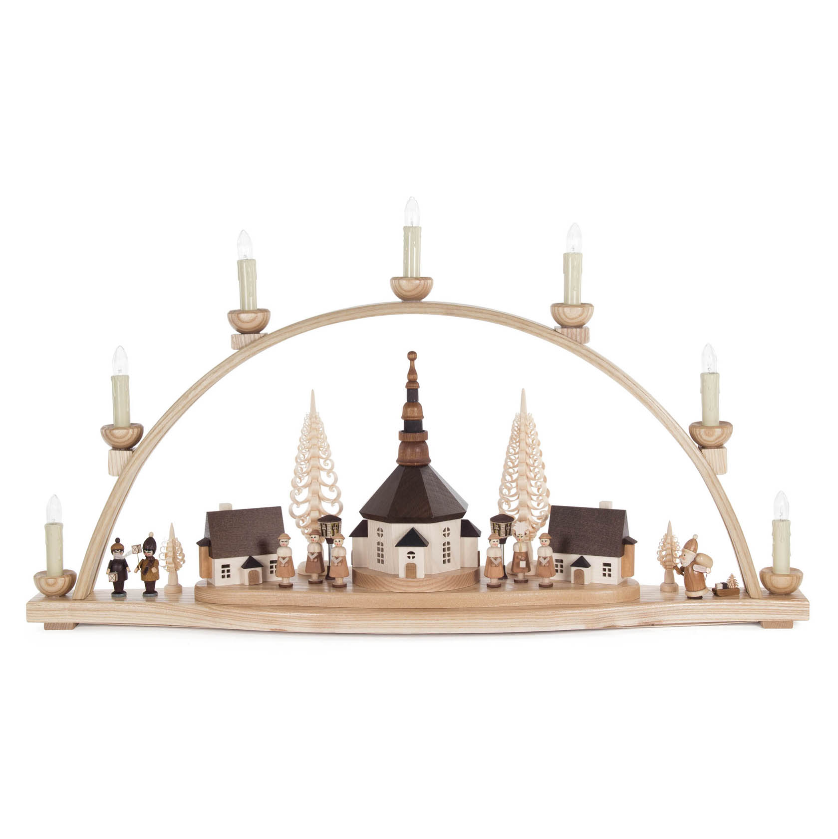Ein Schwibbogen mit einer Darstellung des Seiffener Dorfs, elektrisch beleuchtet. Innenbeleuchtete Gebäude und Laternen, mit einer Kirche und Figuren dekoriert. im Dregeno Online Shop günstig kaufen