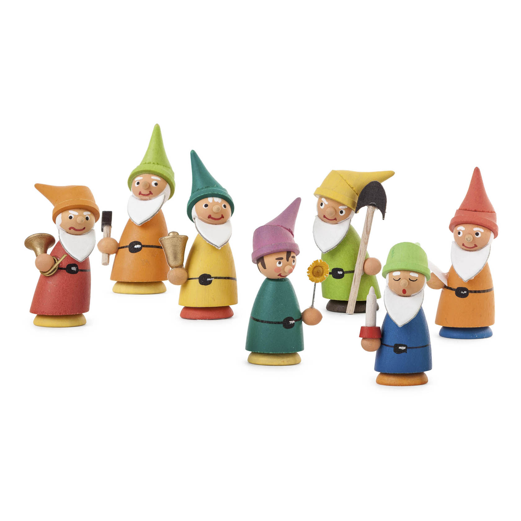 Sieben Holzfiguren von Zwergen in bunten, spitzen Hüten. Jeder Zwerg hält ein anderes Accessoire, darunter eine Blume, eine Axt und ein Horn. im Dregeno Online Shop günstig kaufen