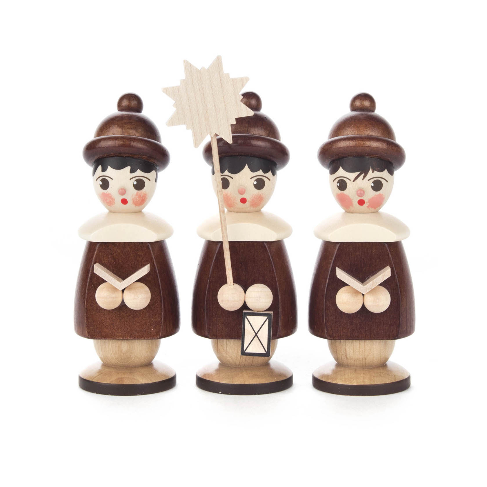 Drei Kurrendefiguren aus Holz, 11 cm groß, in natürlichen Brauntönen. Zwei Figuren halten ihre Hände vor der Brust, die mittlere hält einen Sternstab. im Dregeno Online Shop günstig kaufen