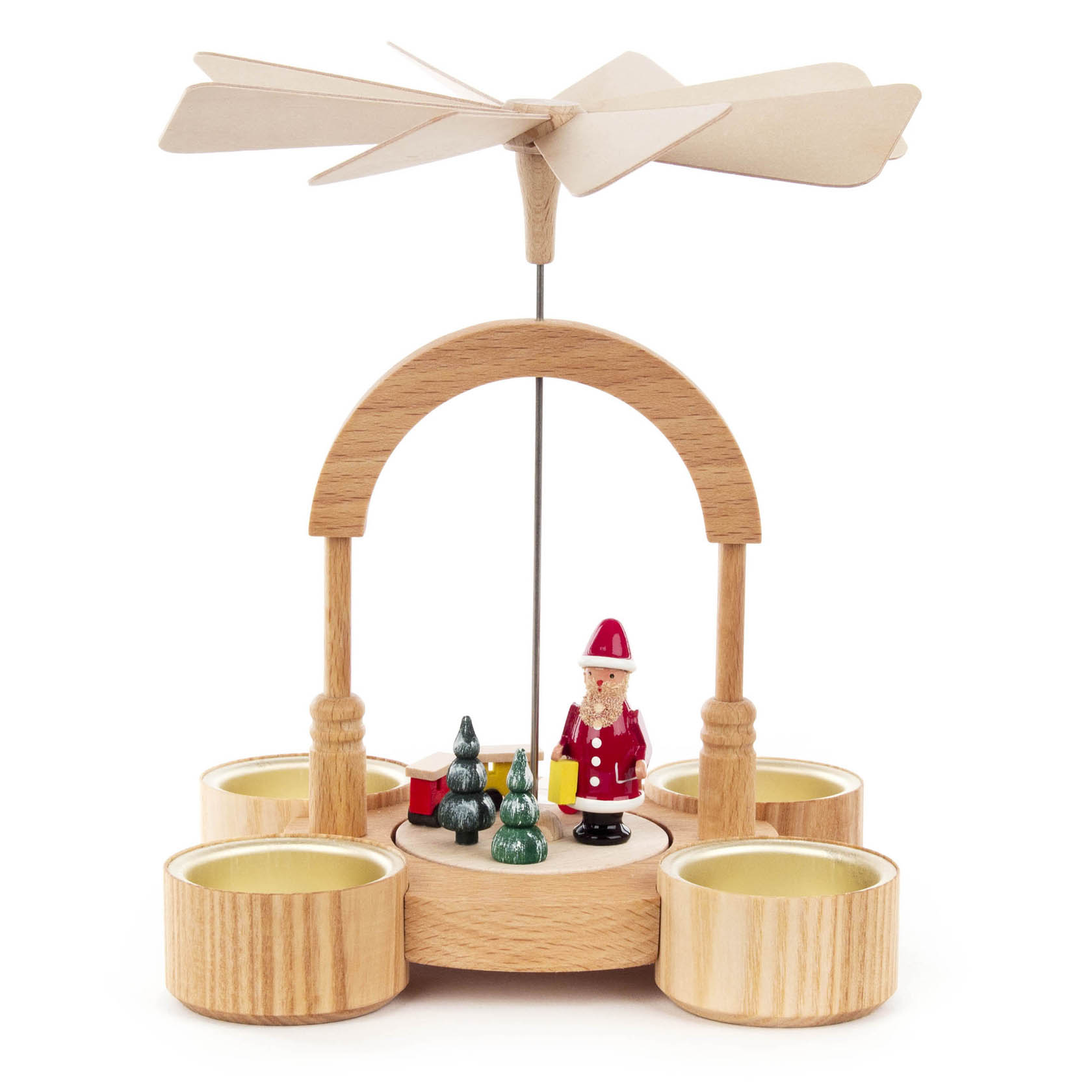 Holzpyramide mit einem drehbaren Propeller, einem Weihnachtsmann und kleinen Tannenbäumen in der Mitte, umgeben von Teelicht-Haltern. im Dregeno Online Shop günstig kaufen
