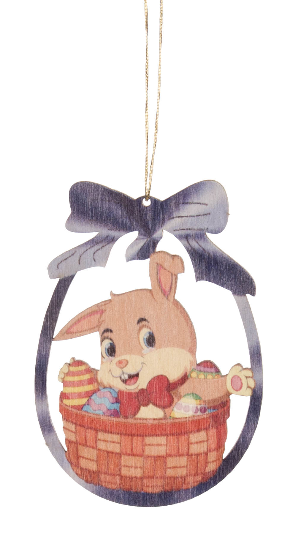 Dekoration aus Holz: Ein lächelnder Hase sitzt in einem Osterkorb, der mit bunten Eiern gefüllt ist. Eine Schleife schmückt die Dekoration. im Dregeno Online Shop günstig kaufen