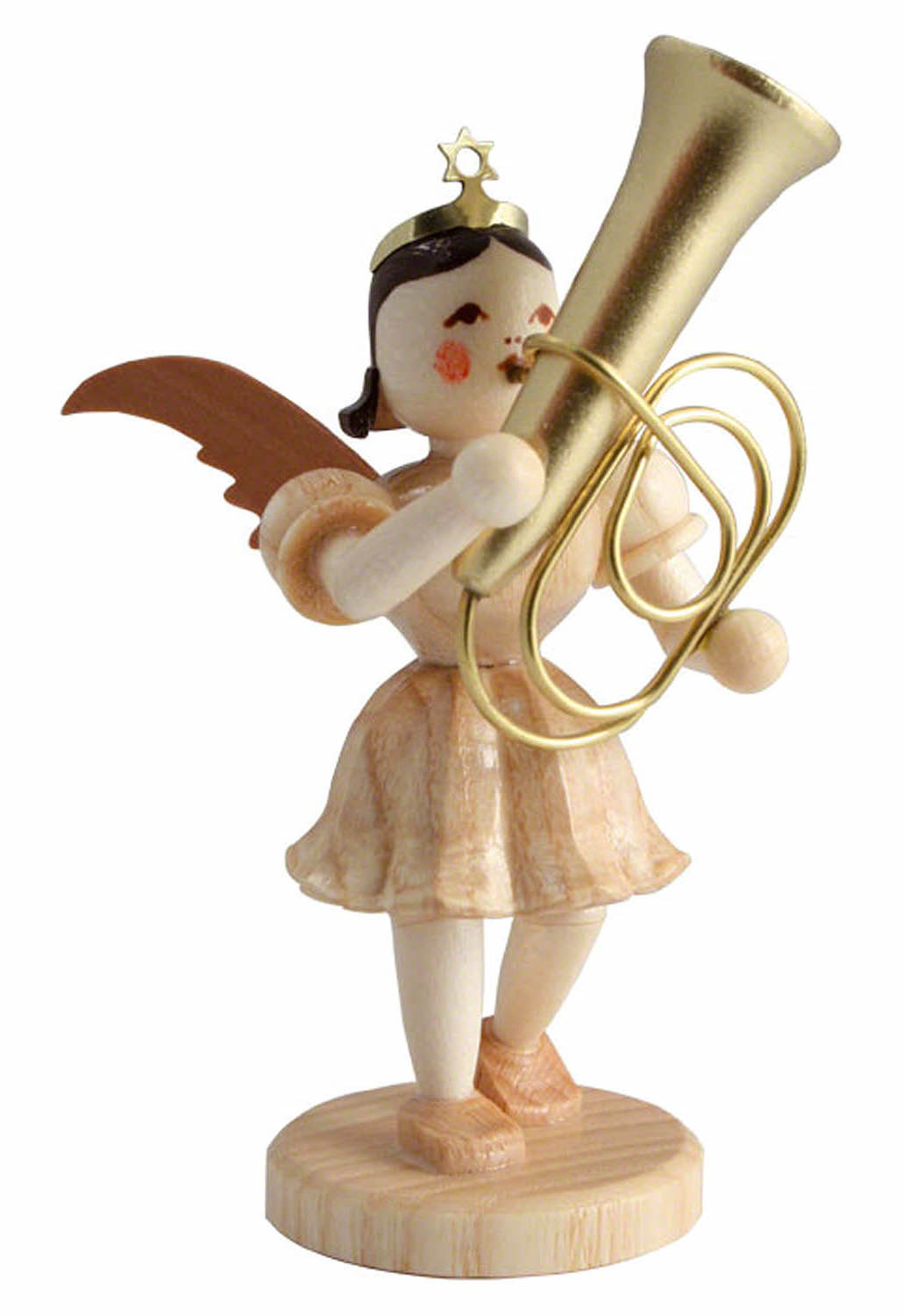 Holzengel mit goldener Tuba, naturgefärbt, trägt Flügel und eine kleine Krone mit Stern. Der Engel steht auf einem runden Sockel. im Dregeno Online Shop günstig kaufen