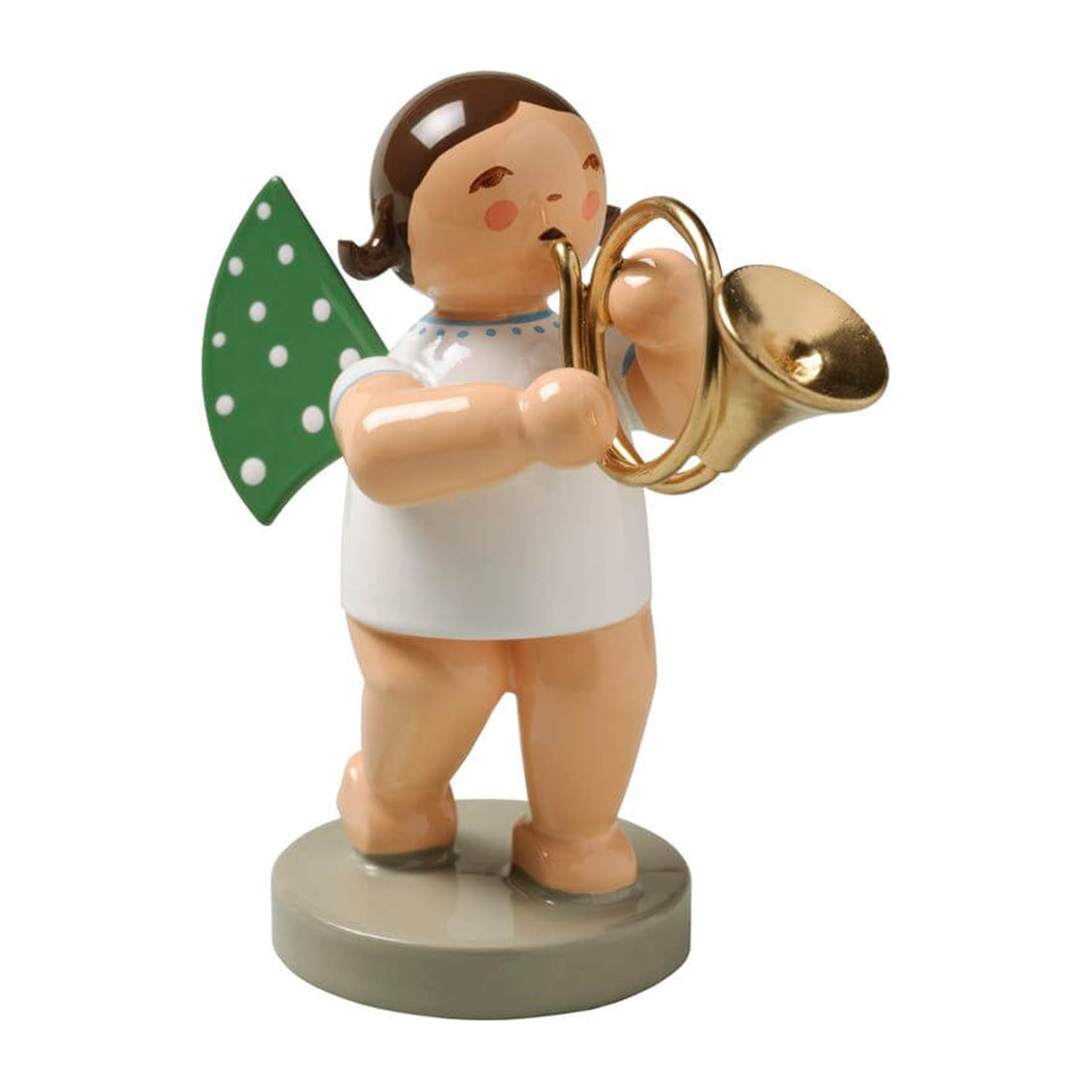 Holzfigur eines Engels mit grünen Flügeln und weißen Punkten, der ein goldfarbenes Waldhorn spielt. im Dregeno Online Shop günstig kaufen
