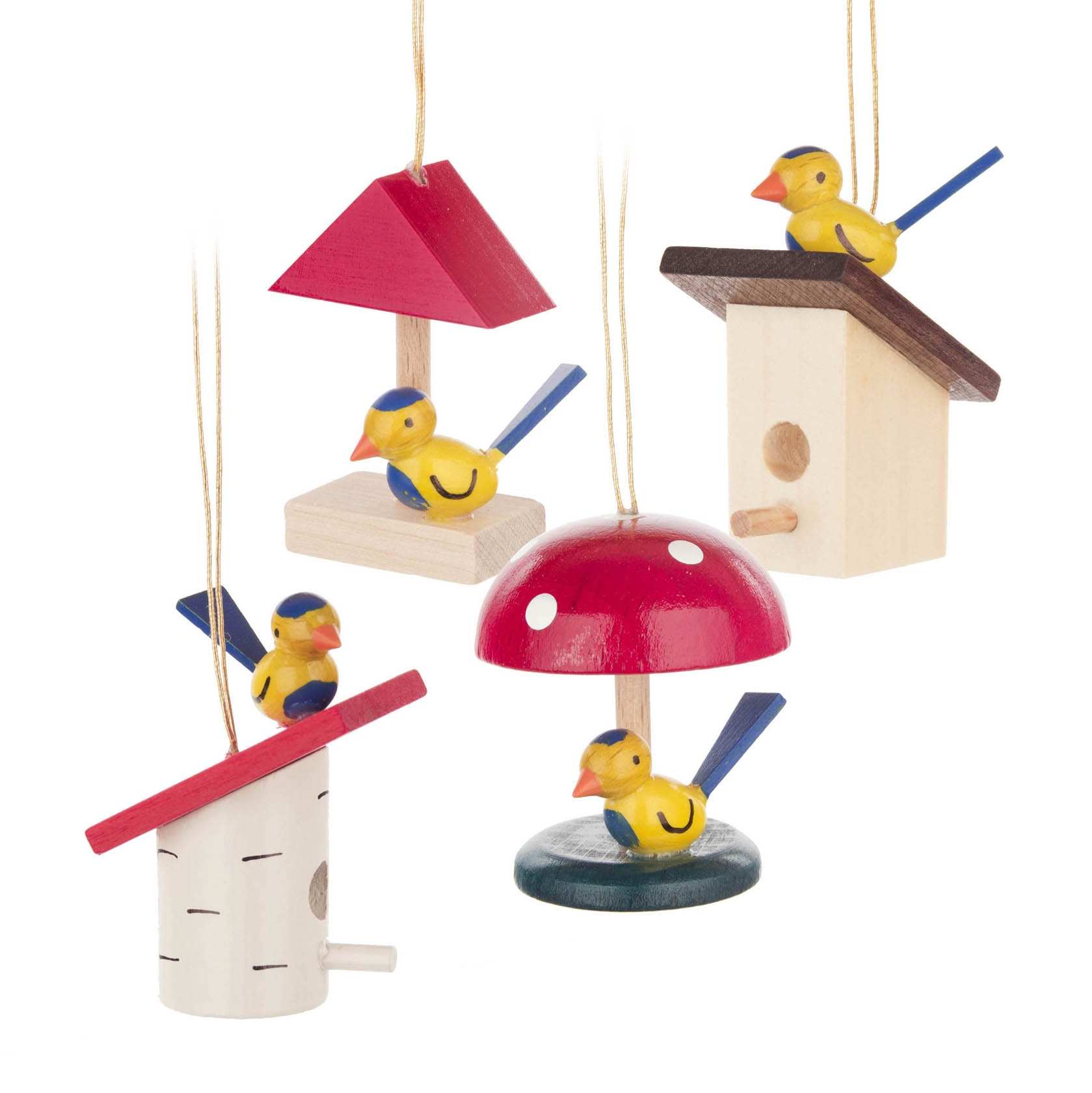 Vier verschiedene Miniatur-Vogelhäuschen aus Holz mit kleinen gelben Vögeln auf jedem, dekorativ gestaltet, eins in Pilzform. im Dregeno Online Shop günstig kaufen