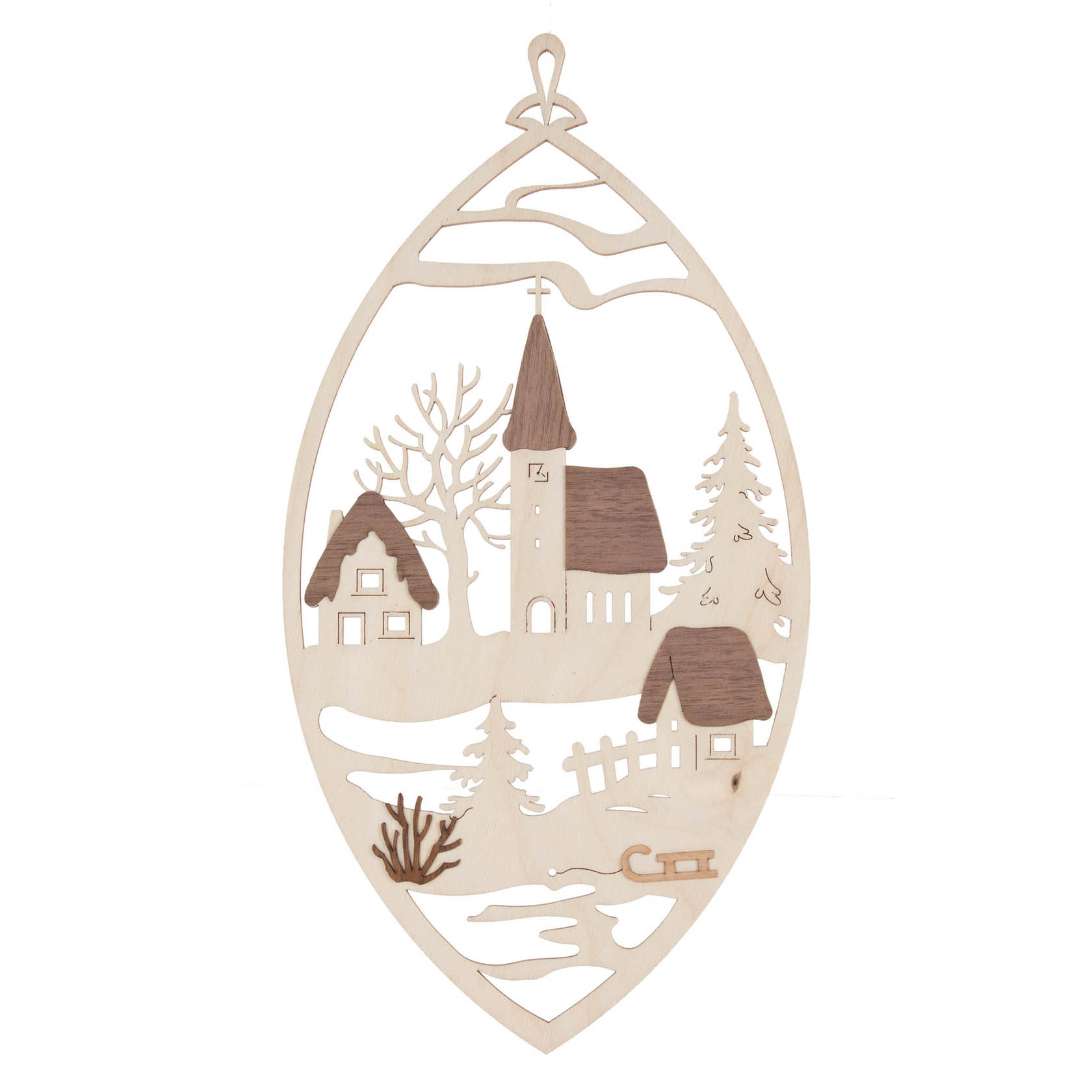 Ovales Fensterbild aus Holz mit einer Kirche und zwei Häusern, Tannenbaum neben der Kirche, kahler Baum und Schlitten. Winterlandschaftsszene. im Dregeno Online Shop günstig kaufen