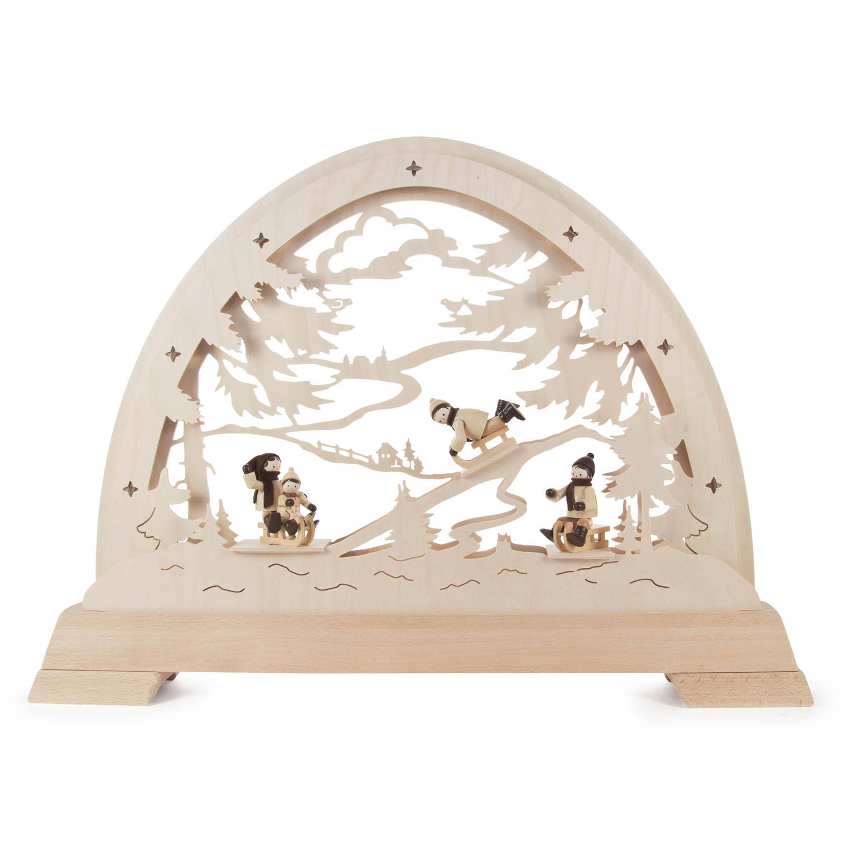 Ein hölzerner Schwibbogen mit winterlichem Design und integrierter LED-Beleuchtung. Figuren rodeln einen verschneiten Hügel hinunter. im Dregeno Online Shop günstig kaufen
