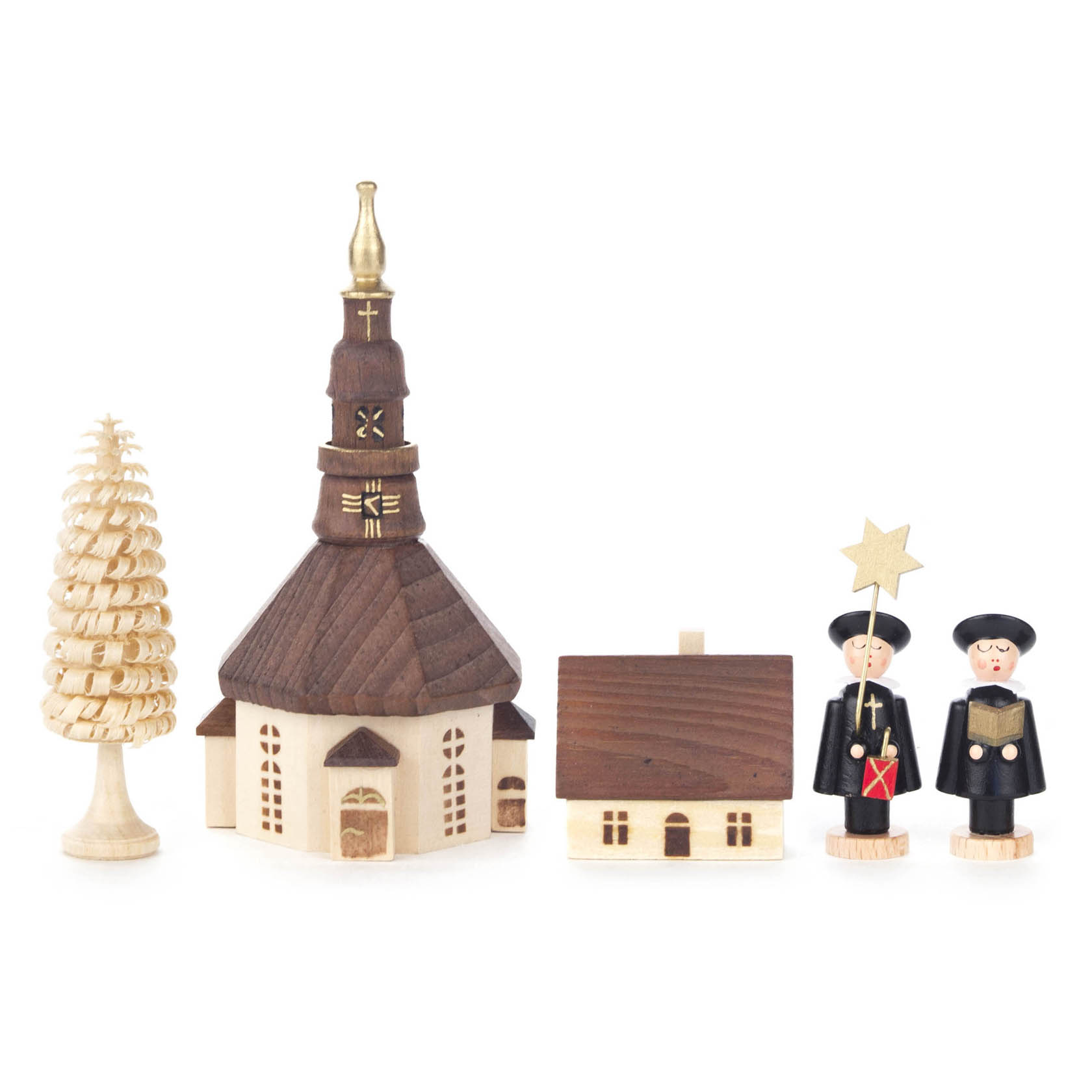 Holzfiguren-Set mit zwei Kurrendesängern in schwarzer Kleidung, einer Kirche mit Turm, einem Baum und einem kleinen Haus.
