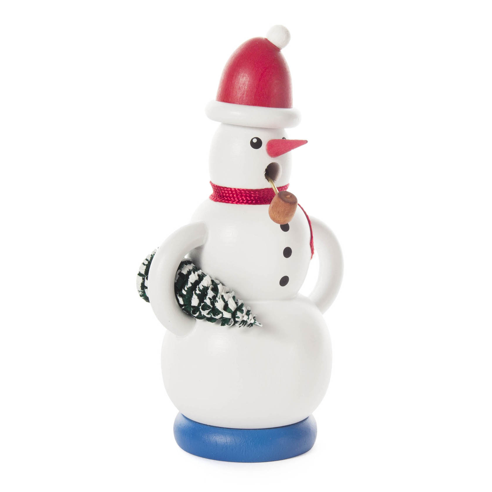 Räuchermann in Form eines Schneemanns mit roter Mütze, Schal, Holzpfeife und Miniatur-Tannenbaum unter dem Arm. Er steht auf einem blauen Sockel. im Dregeno Online Shop günstig kaufen