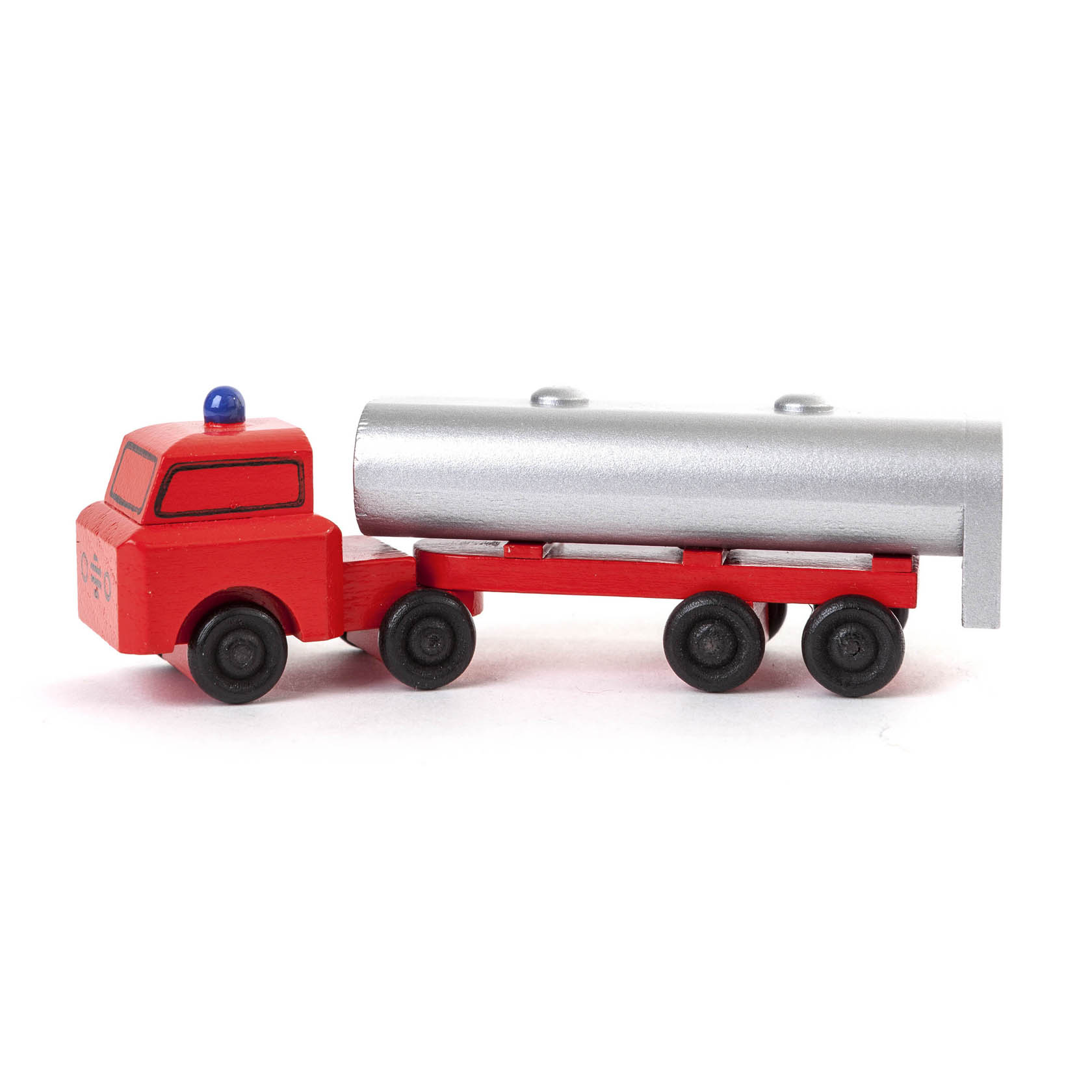 Ein rotes Spielzeug-Tanklastzug aus Holz mit blauem Licht auf dem Dach und silbernem Tank. im Dregeno Online Shop günstig kaufen