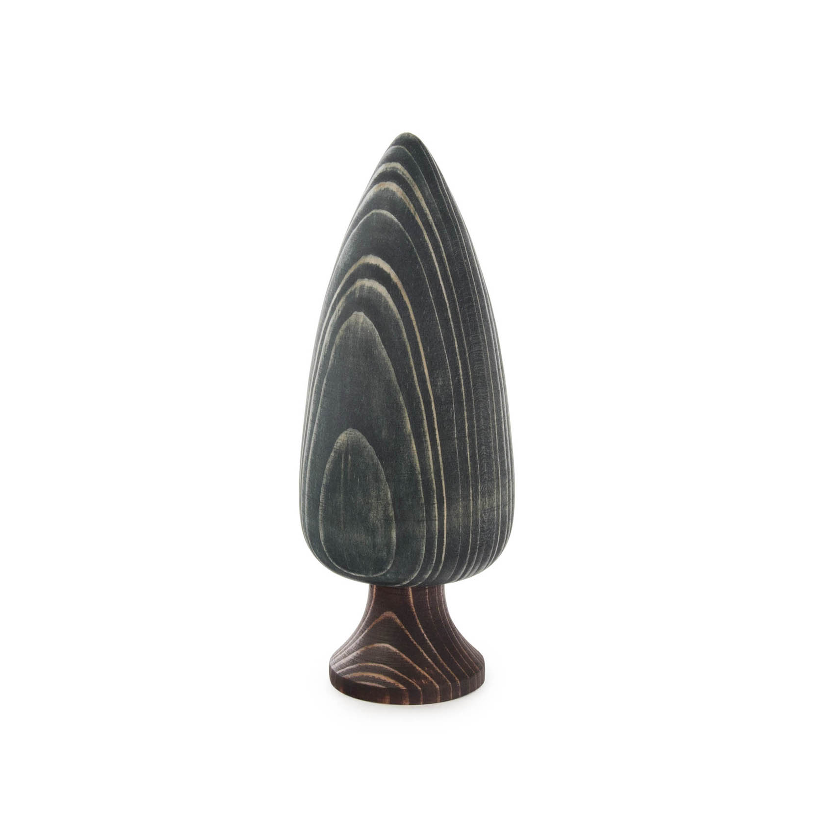 Ein dekorativer Baum aus massivem Holz mit einem konischen Stamm. Der Baum ist grün lasiert und hat eine natürliche Holzmaserung. im Dregeno Online Shop günstig kaufen