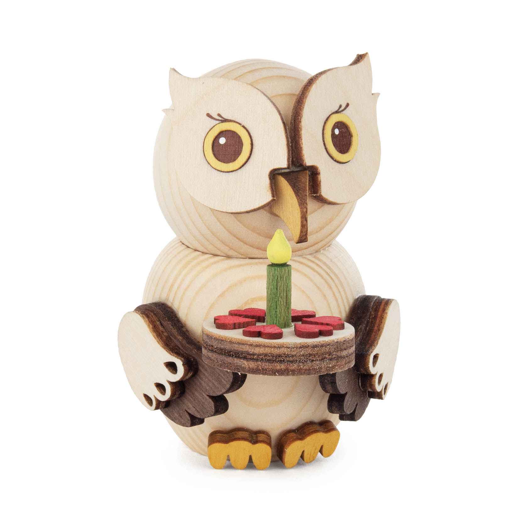 Holzfigur einer Mini-Eule mit großen Augen, die eine Torte mit einer brennenden grünen Kerze in den Flügeln hält. im Dregeno Online Shop günstig kaufen