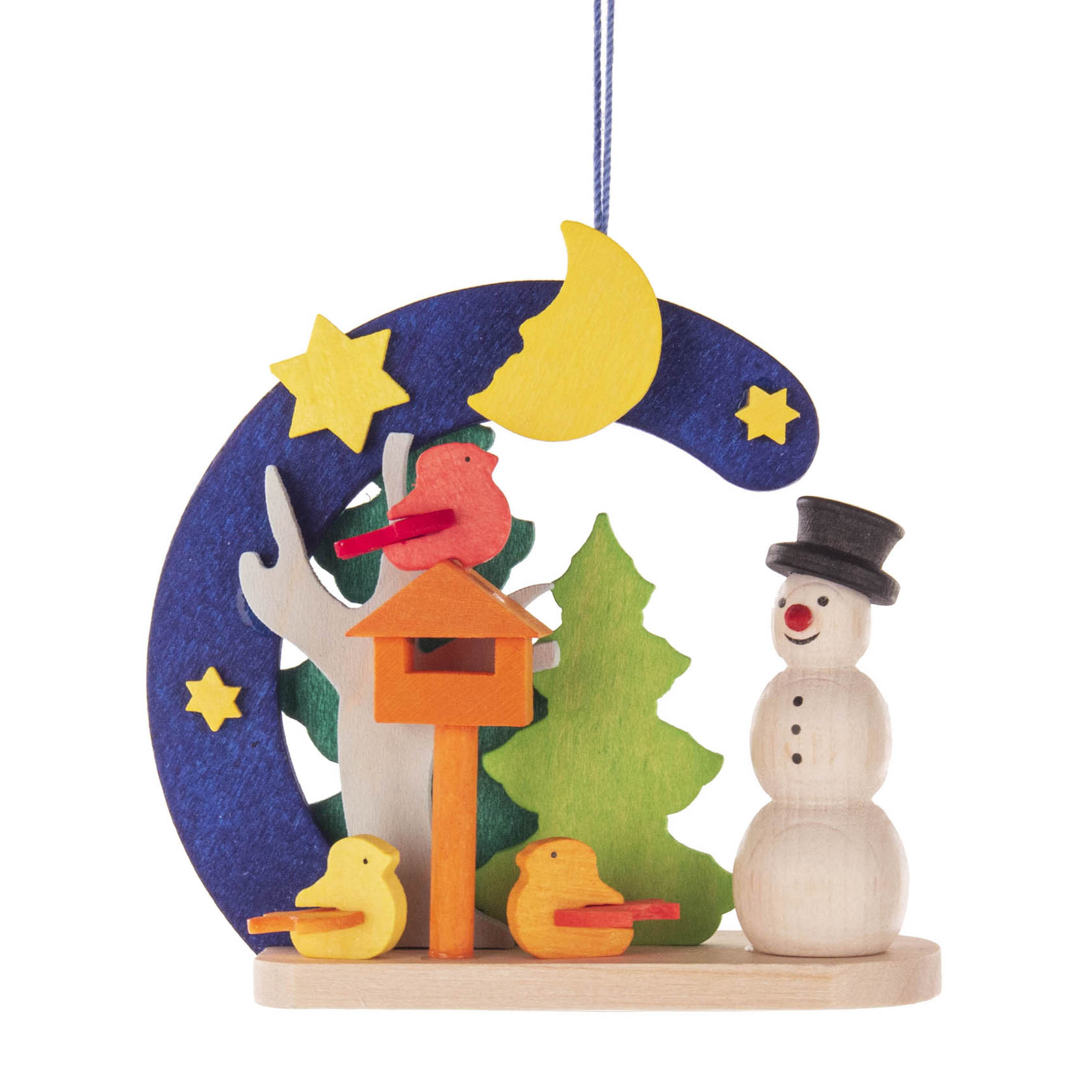 Holzbehang mit einem weißen Schneemann, einem Vogelhaus und drei roten Vögeln. Hintergrund mit Tannenbaum und blauen Himmel mit Sternen und Mondsichel. im Dregeno Online Shop günstig kaufen