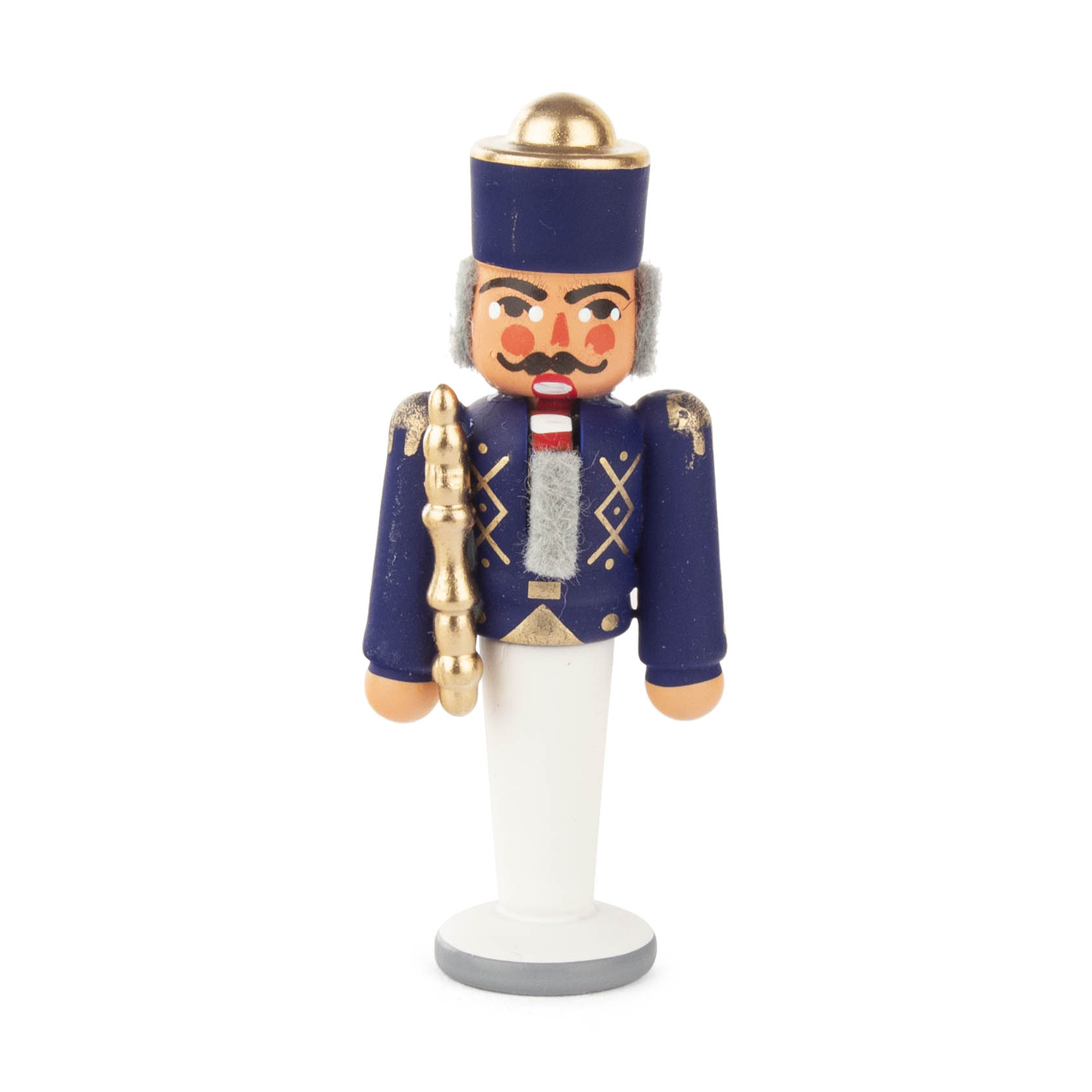 Ein kleiner Nussknacker in blauer Uniform mit goldenen Akzenten, einem Schnurrbart und rotem Kinnbart, hält ein goldenes Zepter. im Dregeno Online Shop günstig kaufen