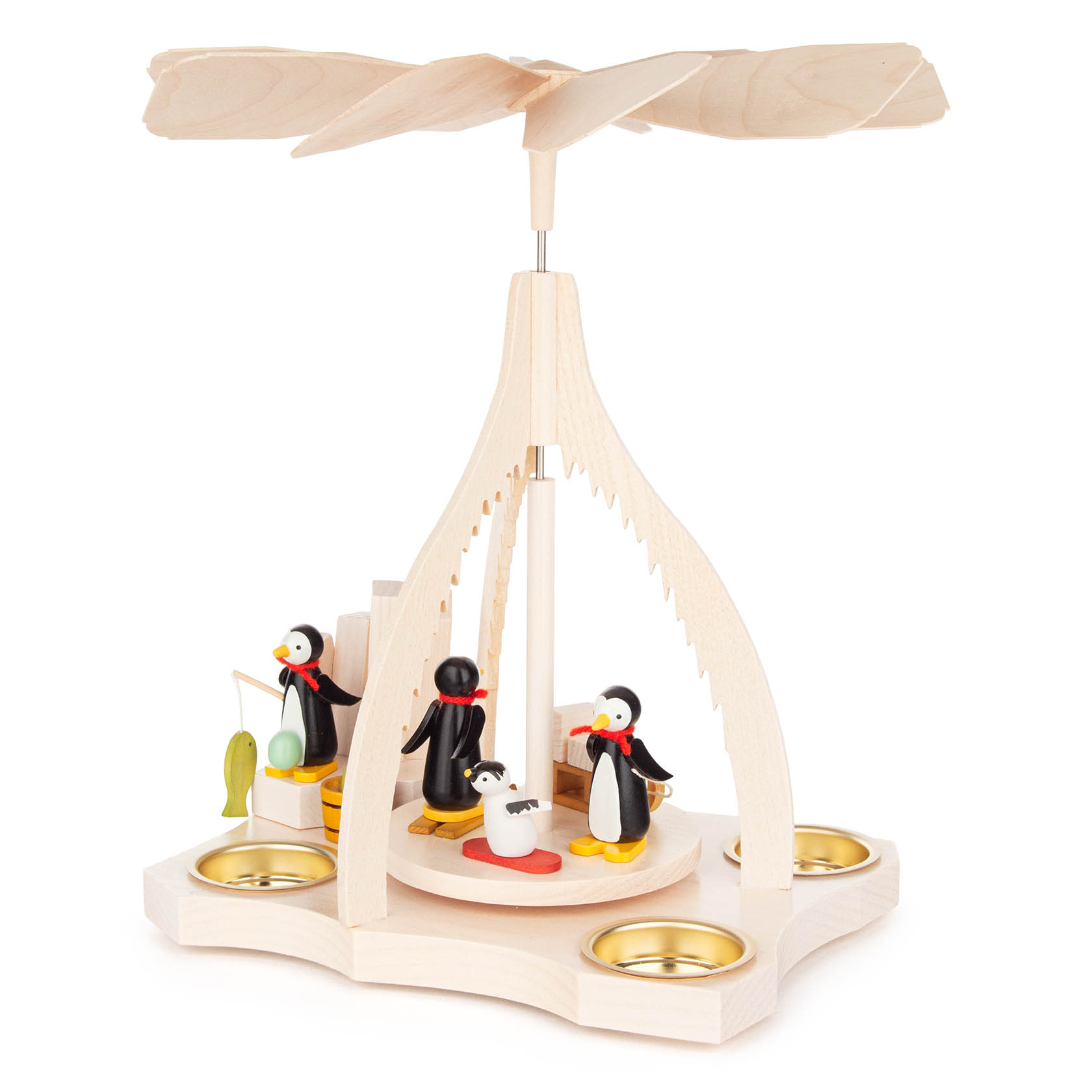Holz-Pyramide mit vier Pinguinfiguren, zwei erwachsene Pinguine und zwei Jungtiere. Die Pyramide hat Plätze für Teelichter und ein drehendes Rotorblatt. im Dregeno Online Shop günstig kaufen