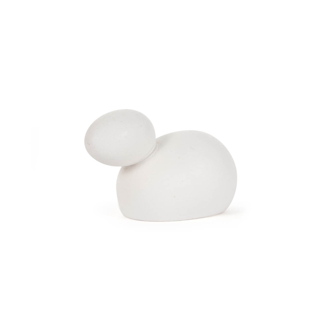 Eine minimalistische, moderne Schafskulptur in Weiß mit rundlicher Form. im Dregeno Online Shop günstig kaufen