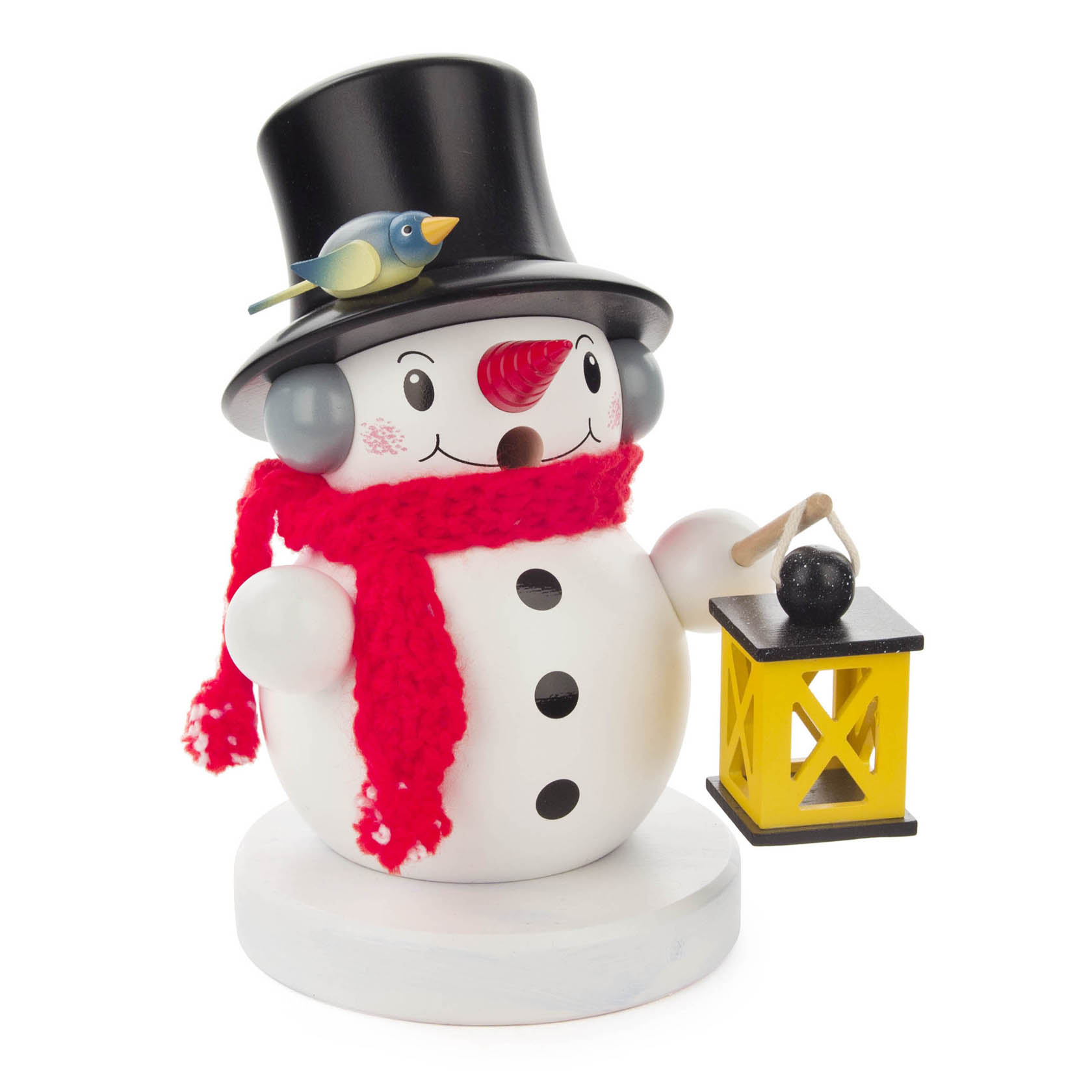 Ein traditioneller Räuchermann in Form eines Schneemanns, mit schwarzem Zylinder und rotem Schal. Er hält eine gelbe Laterne und hat einen Vogel auf dem Hut. im Dregeno Online Shop günstig kaufen