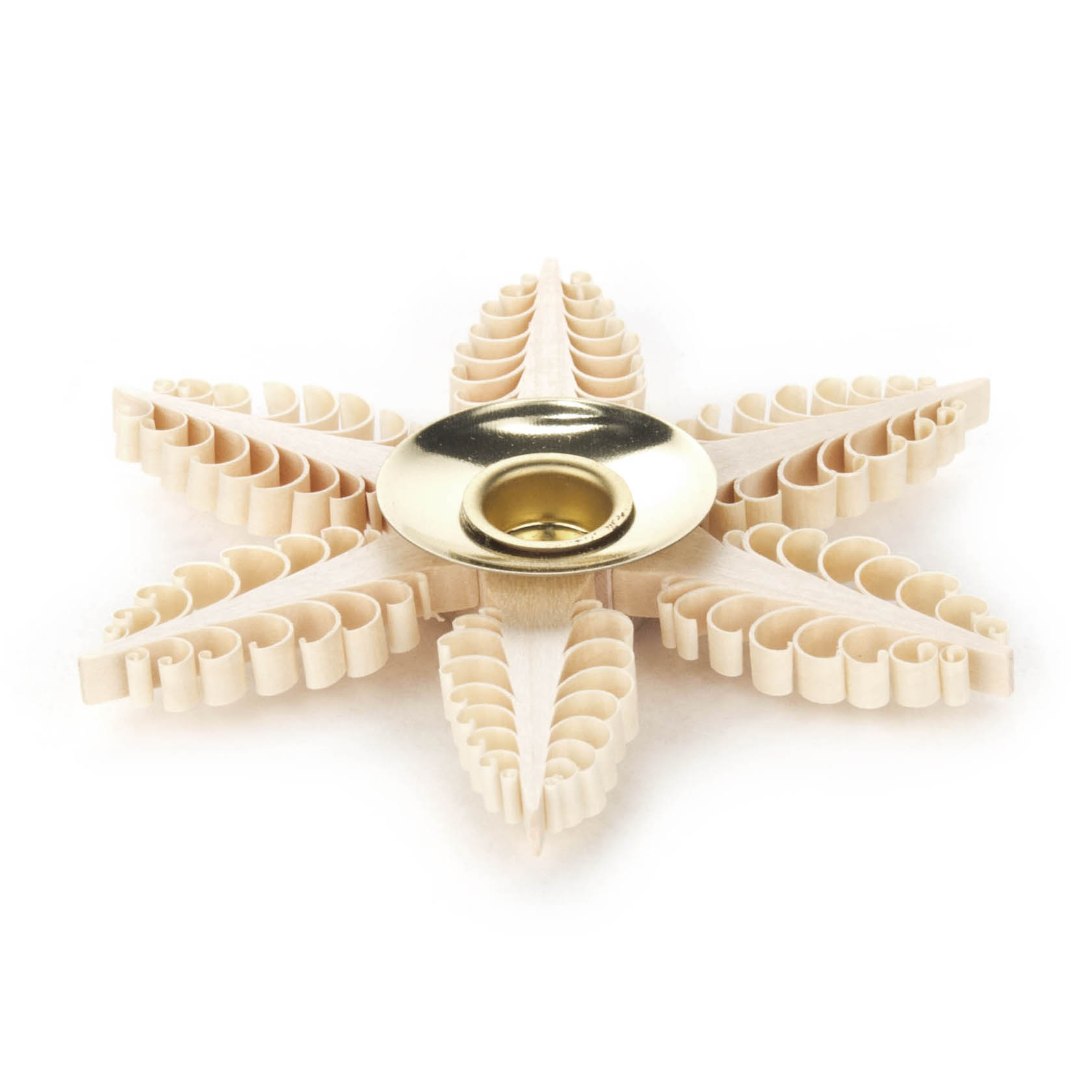 Ein Spanstern-Kerzenhalter aus Holz mit spiralförmigen Schnitzereien und einer goldenen Kerzenhalterung in der Mitte. im Dregeno Online Shop günstig kaufen