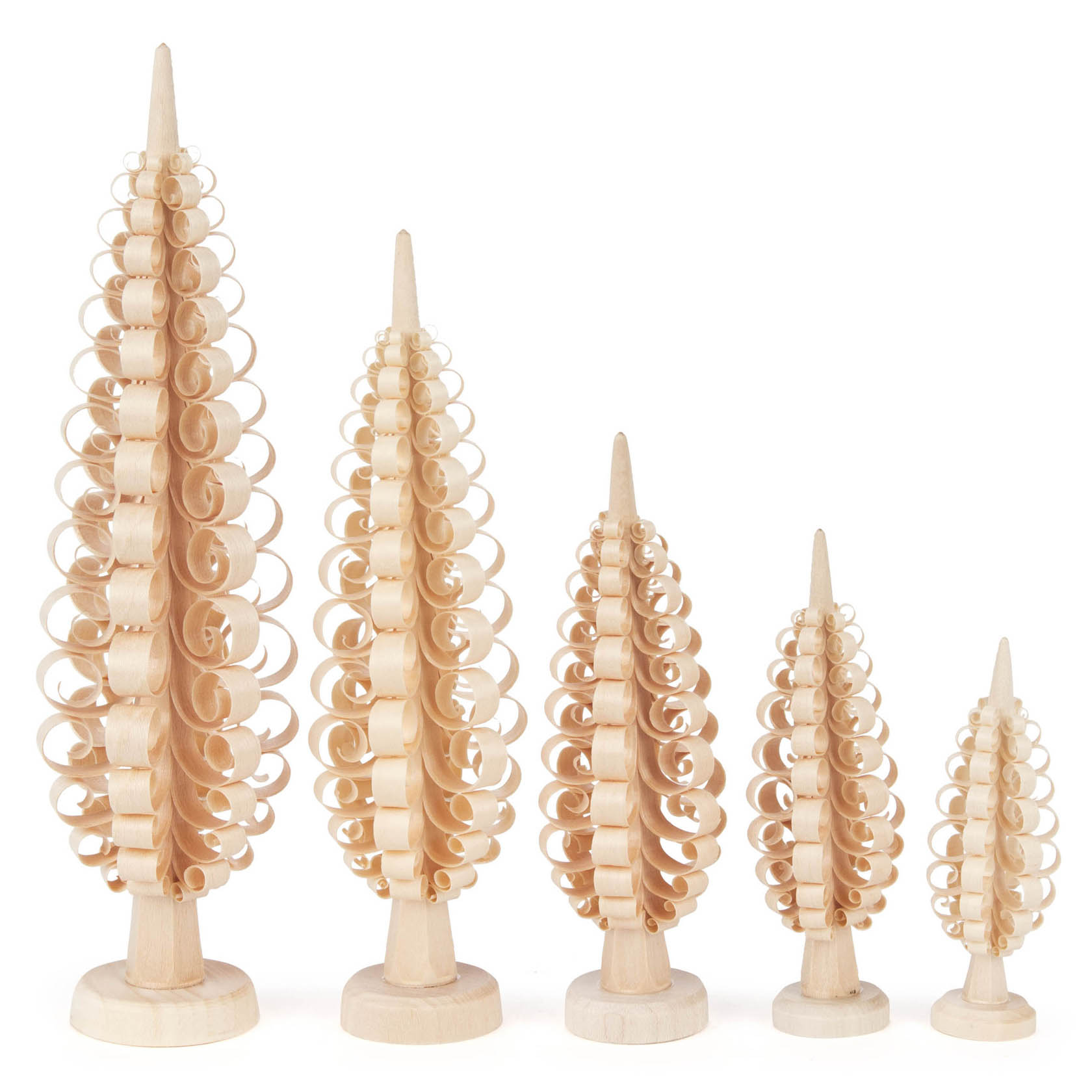 Fünf dekorative Spanbäume aus Holz in verschiedenen Größen von 8 bis 20 cm, die nebeneinanderstehen. Jeder Baum hat eine spiralförmige Holzkonstruktion. im Dregeno Online Shop günstig kaufen