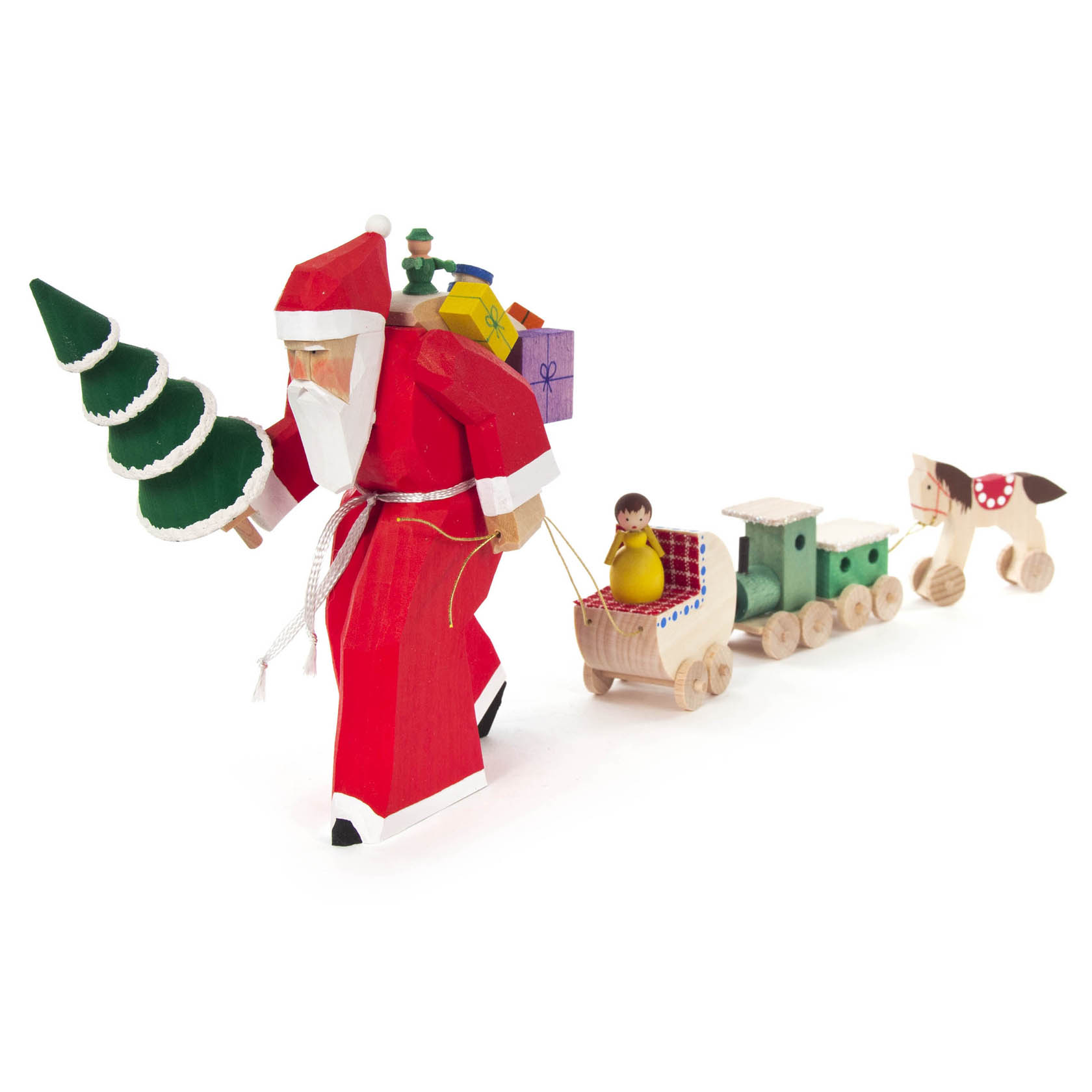 Geschnitzter Weihnachtsmann in rotem Anzug trägt Spielzeugzug mit Holzbaum und Geschenken, gefolgt von Schlitten mit einer Puppe und einem Holzpferd. im Dregeno Online Shop günstig kaufen