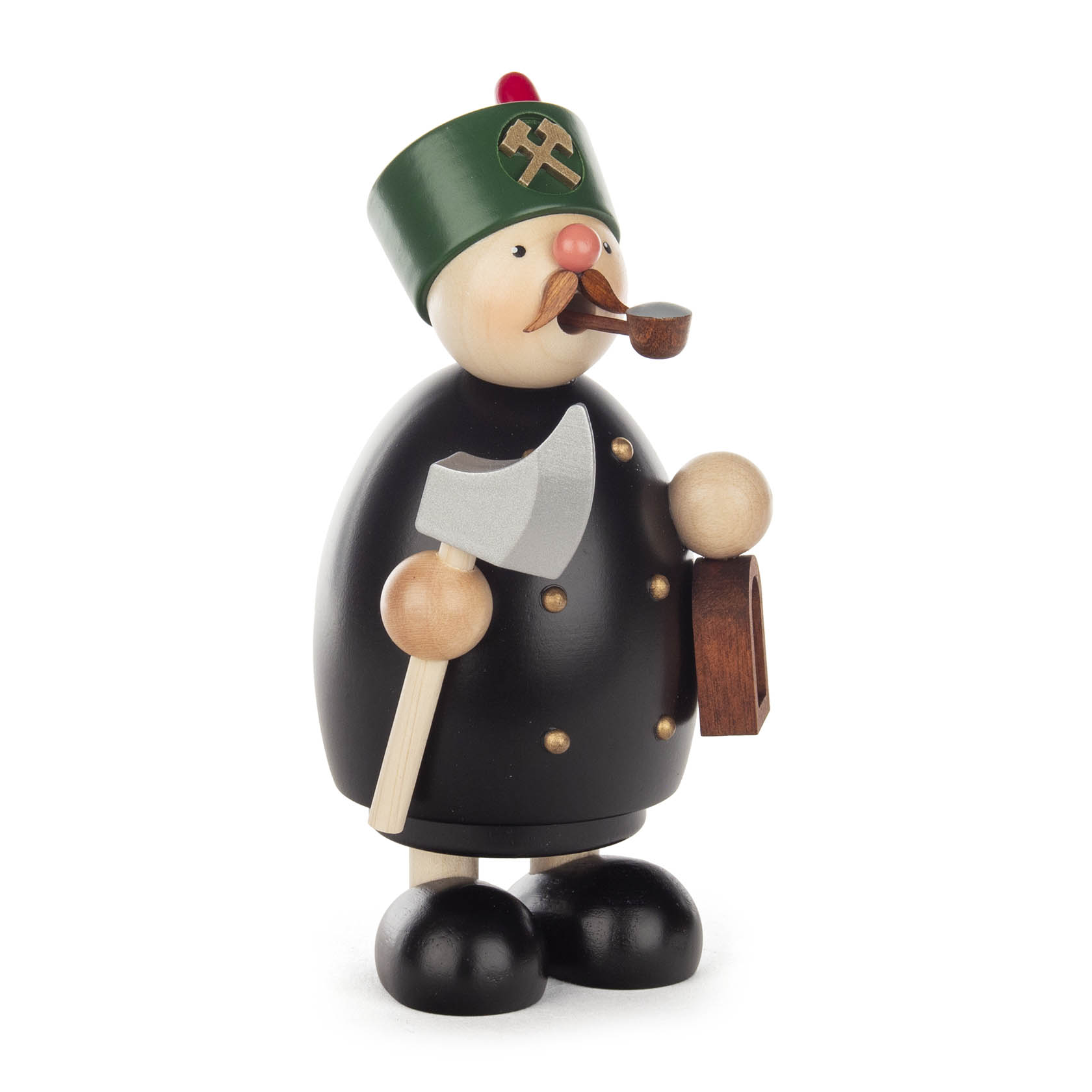 Ein traditioneller Räuchermann in Gestalt eines Bergmanns mit Pfeife, grünem Helm und schwarzem Mantel. Er hält eine Axt und einen Kasten. im Dregeno Online Shop günstig kaufen