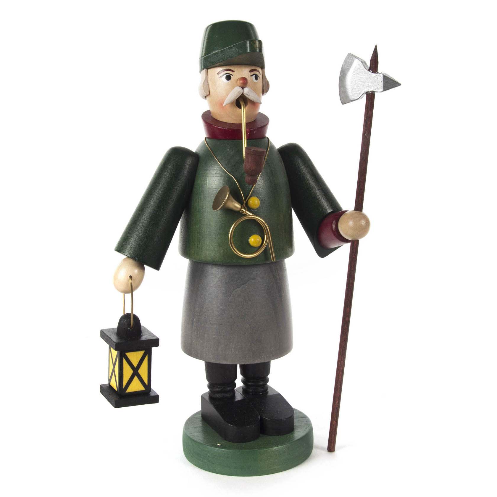 Ein traditioneller Räuchermann aus Holz in Form eines Nachtwächters. Er trägt eine Laterne in der rechten Hand und eine Hellebarde in der linken. im Dregeno Online Shop günstig kaufen