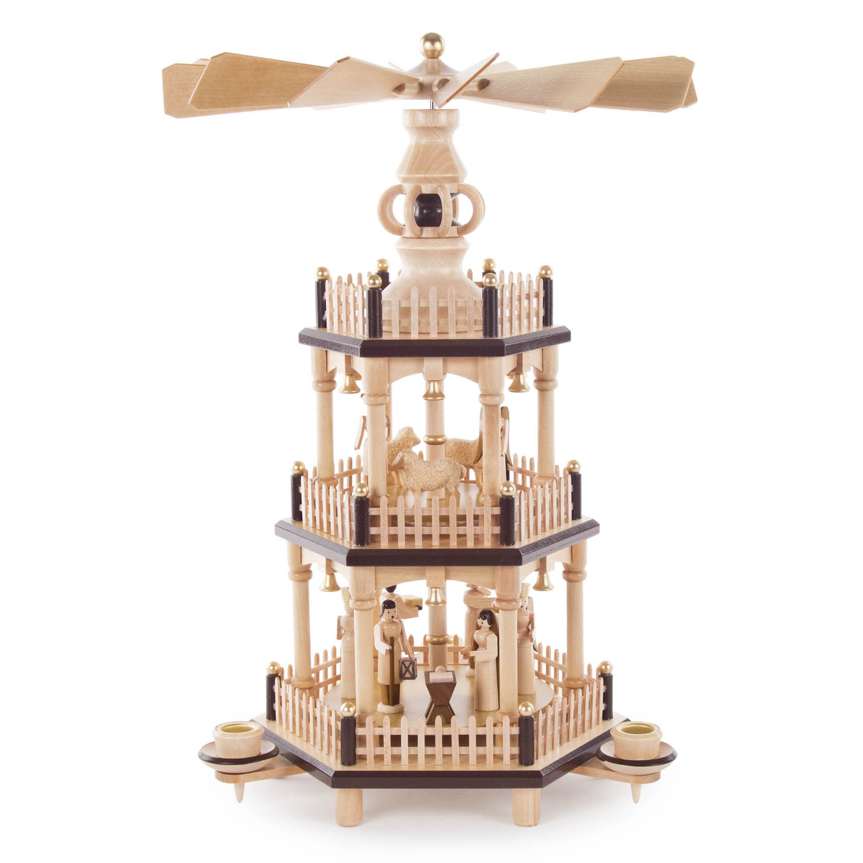 Holzpyramide mit zwei Stockwerken, darunter Szenen der Geburt Christi mit Figuren; oben Drehteller mit Flügeln, geeignet für Kerzen mit 14mm Durchmesser. im Dregeno Online Shop günstig kaufen