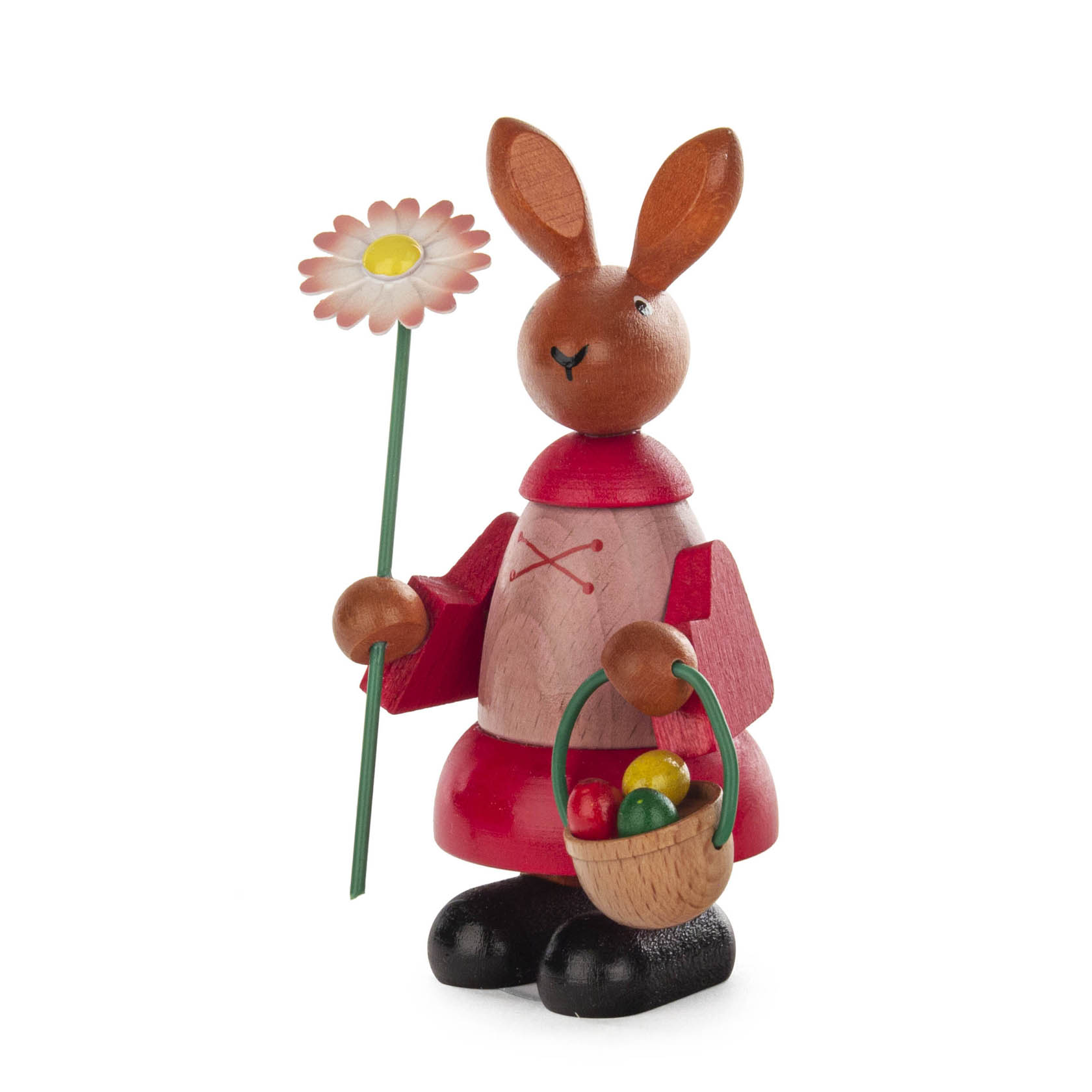 Holzfigur einer Osterhäsin in rotem Kleid, die eine Blume in der linken Hand und einen Korb mit bunten Ostereiern in der rechten trägt. im Dregeno Online Shop günstig kaufen